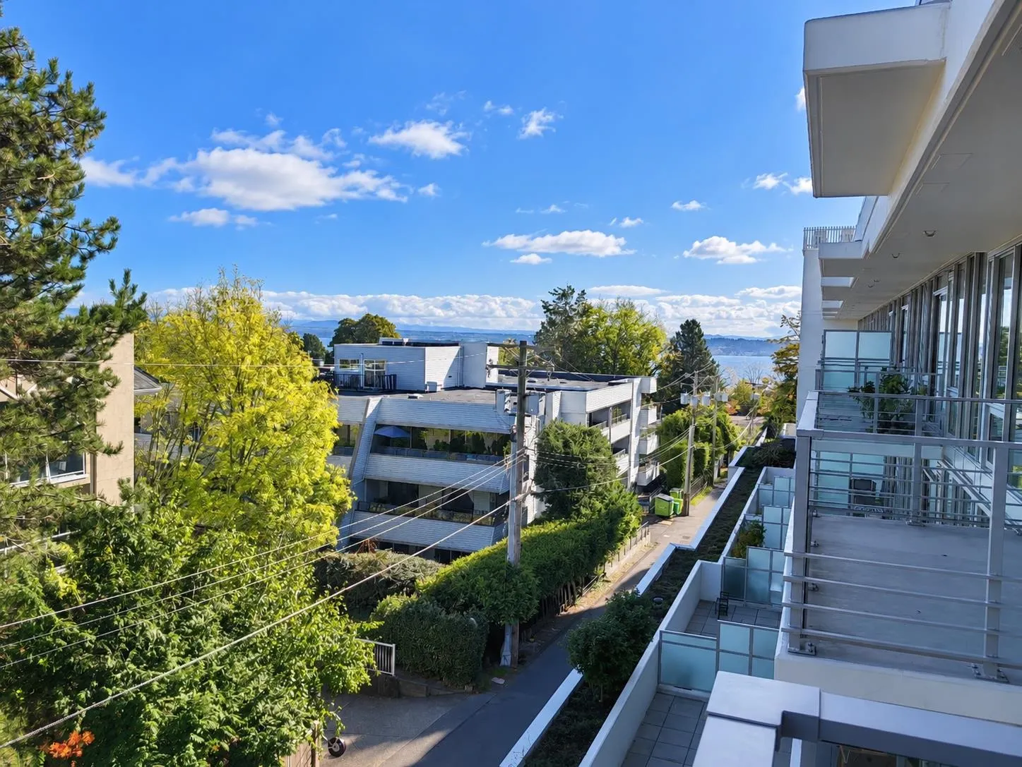 1342 Johnston Road #402