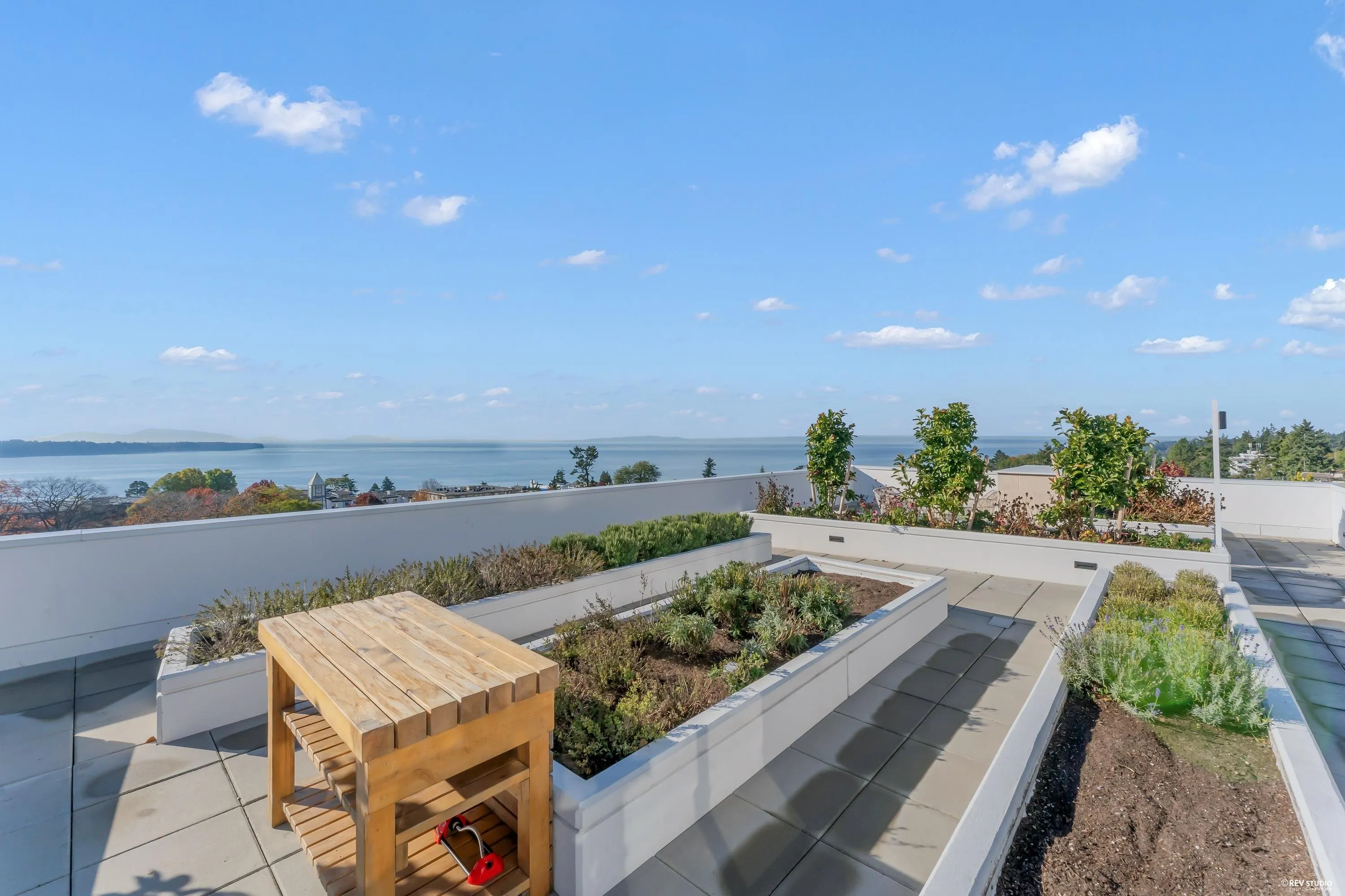 1342 Johnston Road #402
