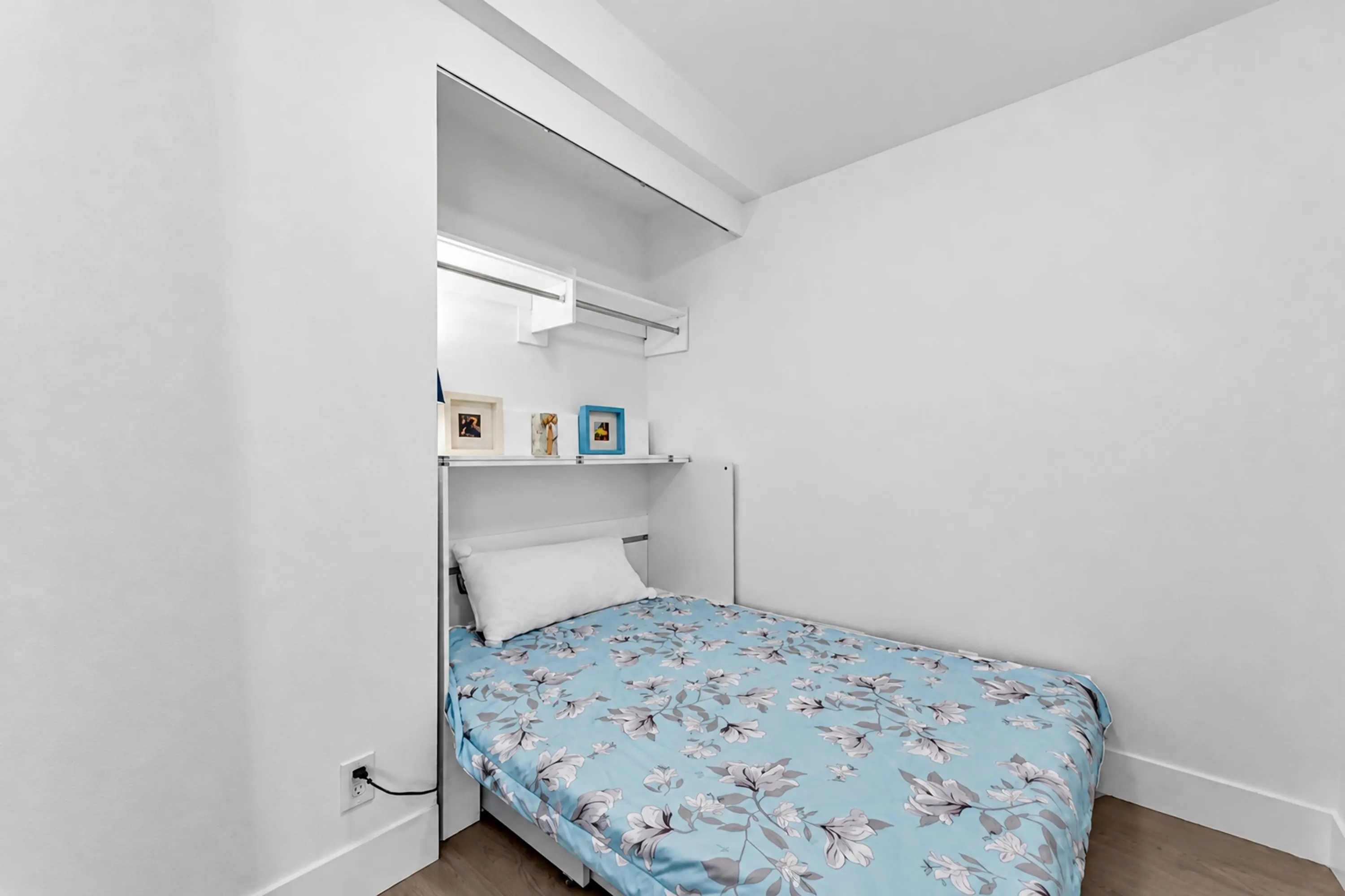 1342 Johnston Road #402
