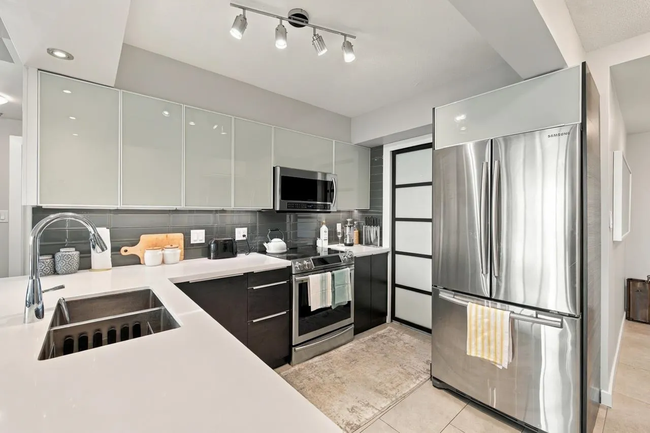 950 Cambie Street #804