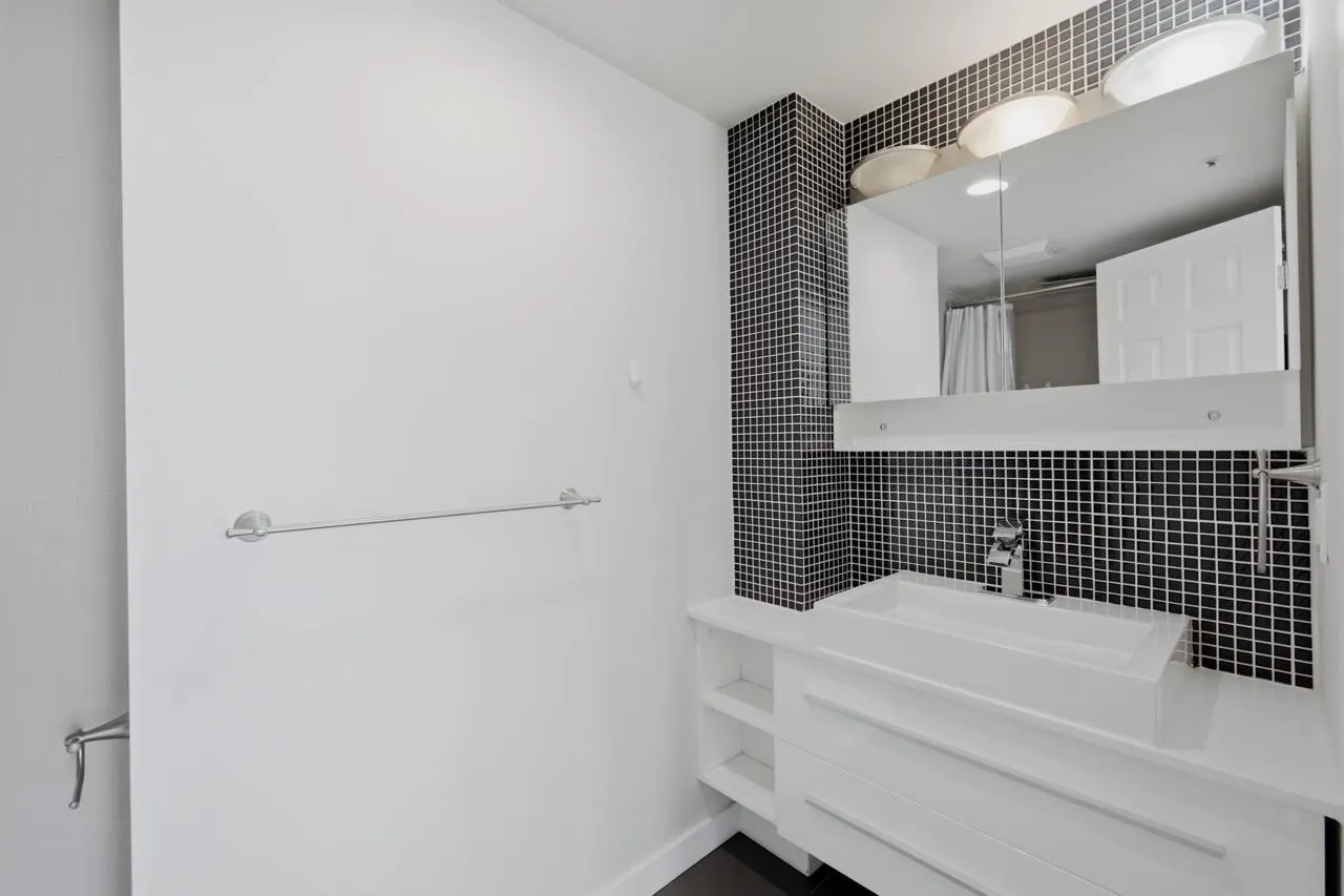 950 Cambie Street #804