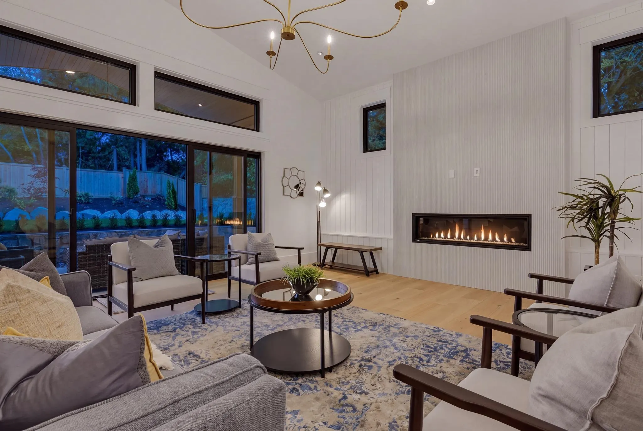 868 Canyon Boulevard