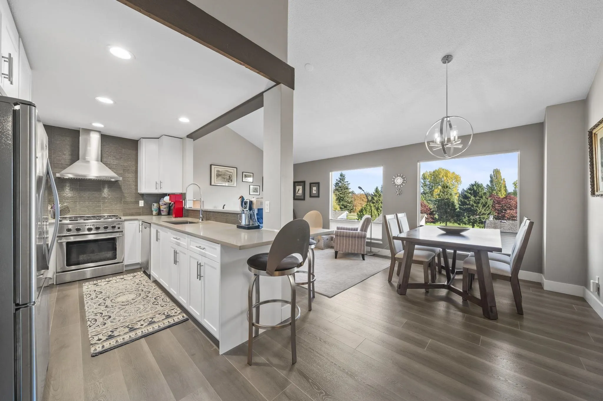 1430 View Crescent