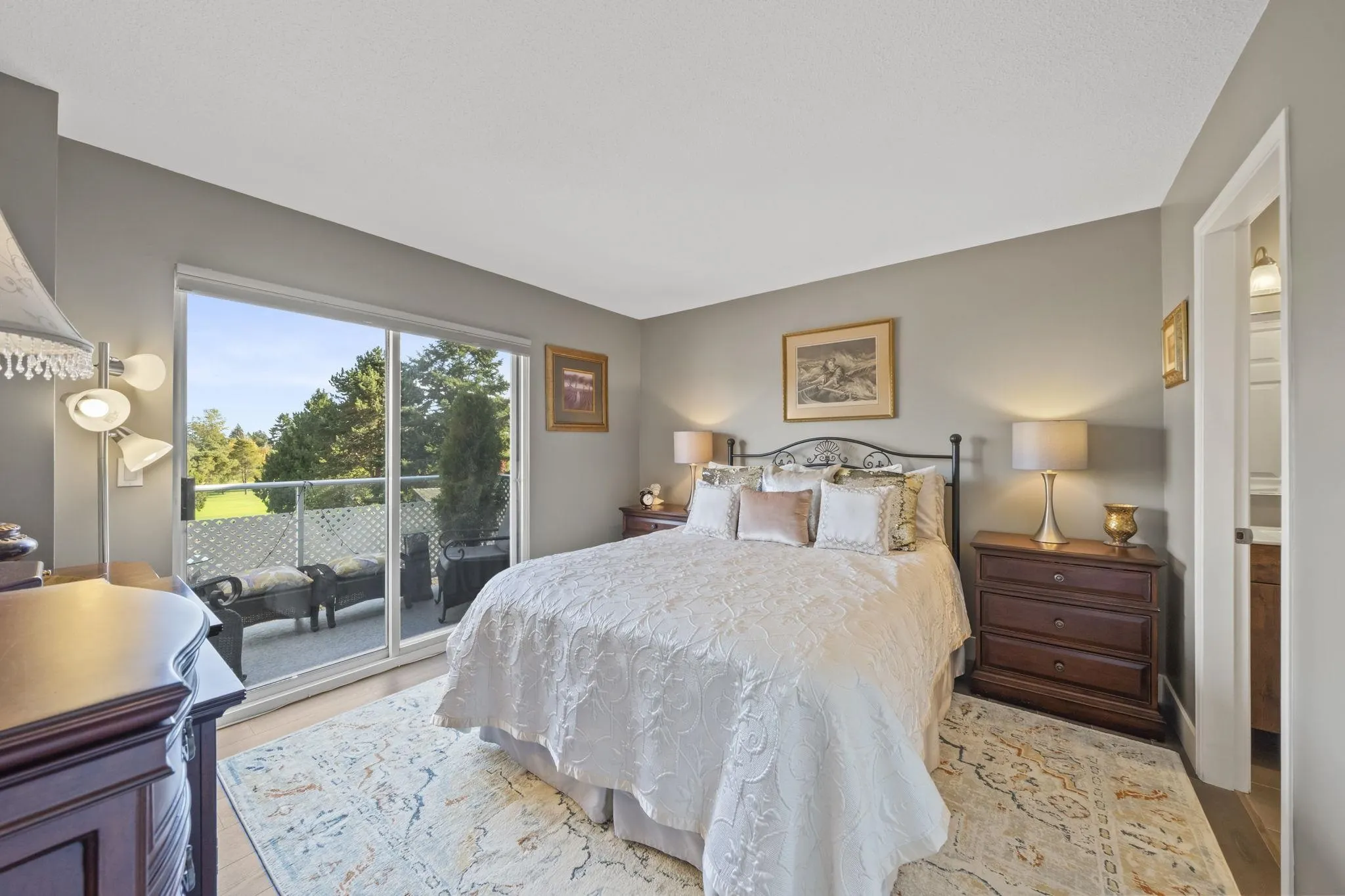 1430 View Crescent