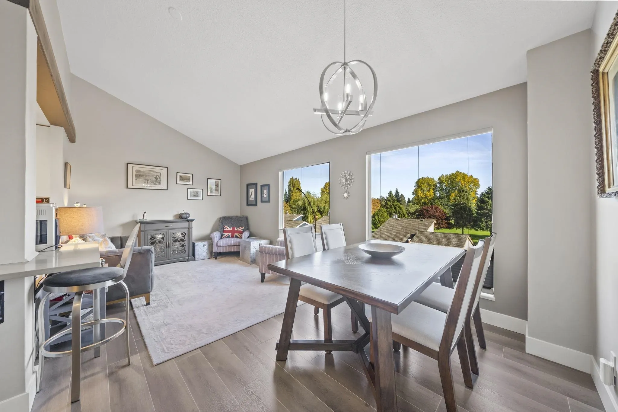 1430 View Crescent