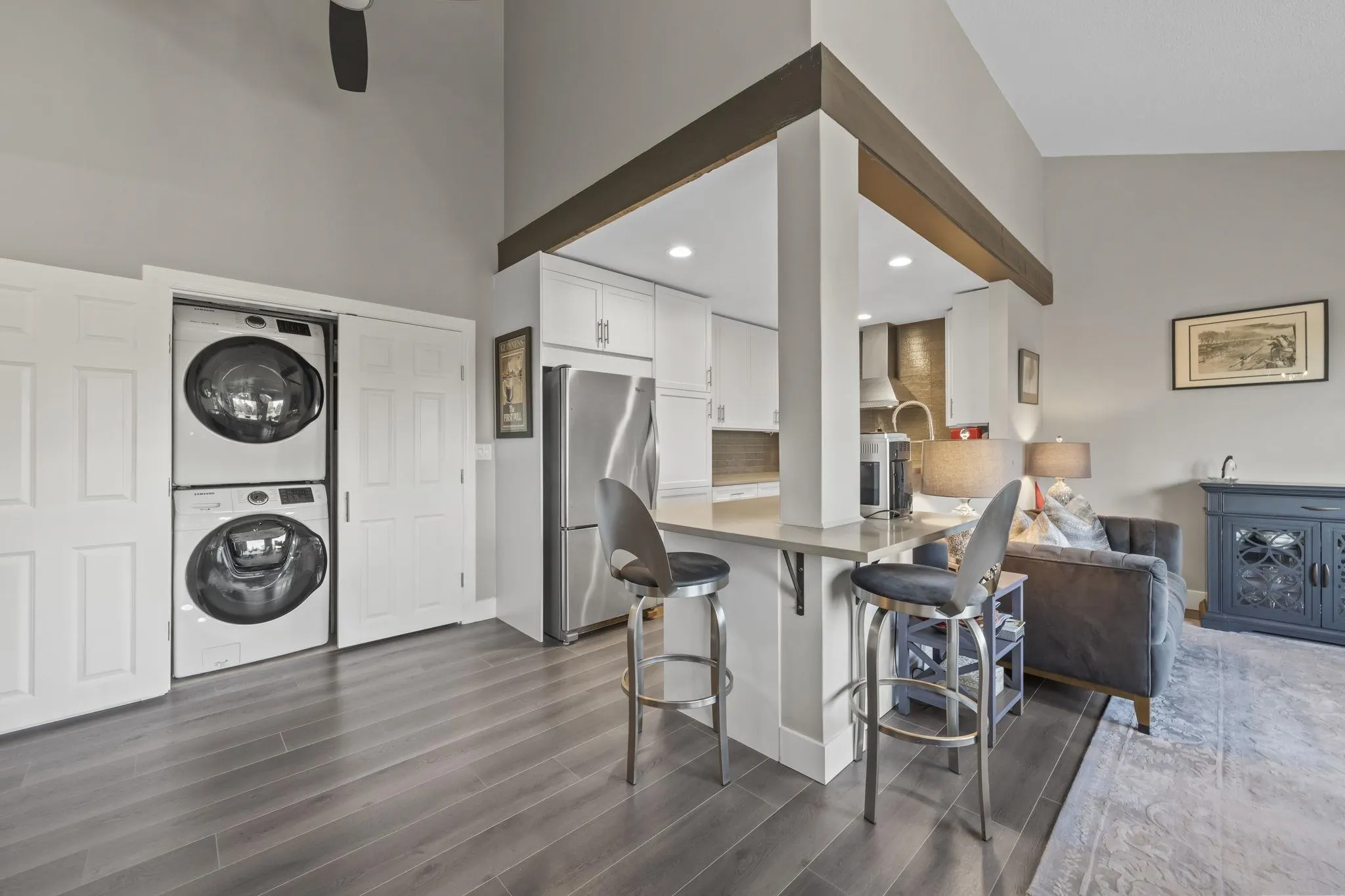 1430 View Crescent
