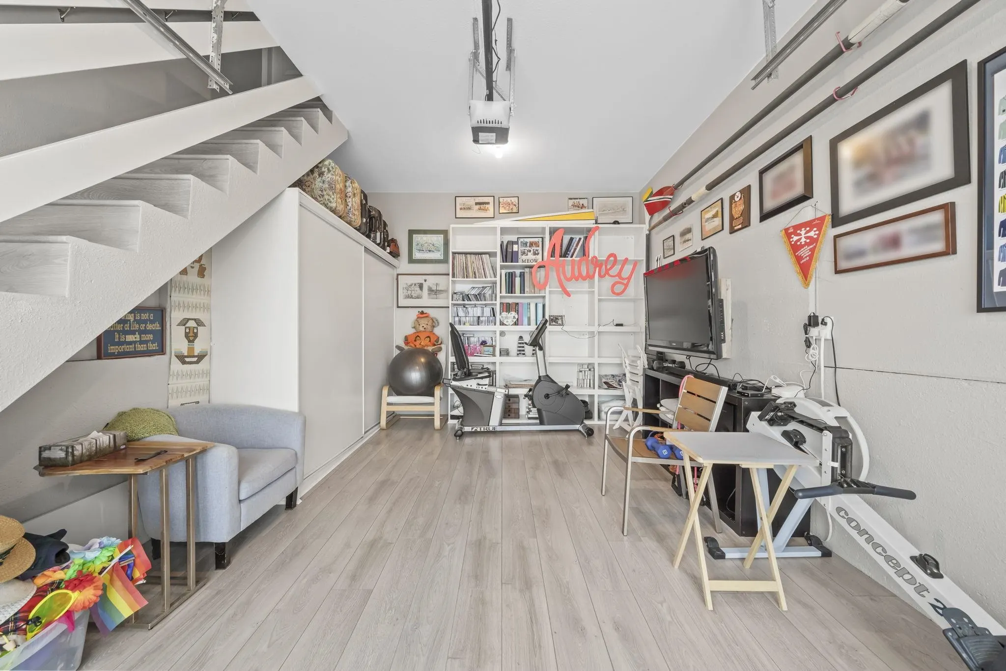 1430 View Crescent