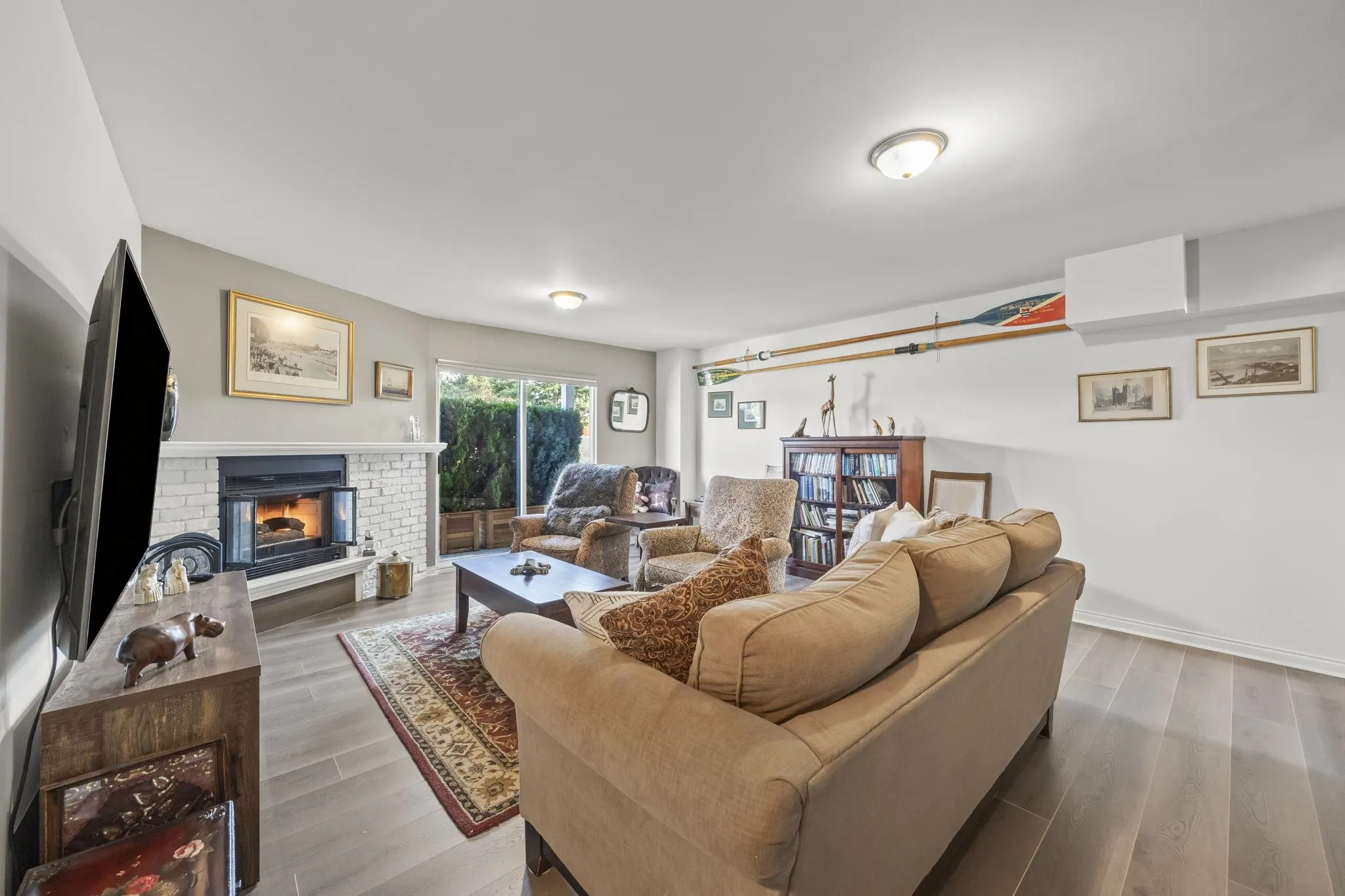 1430 View Crescent