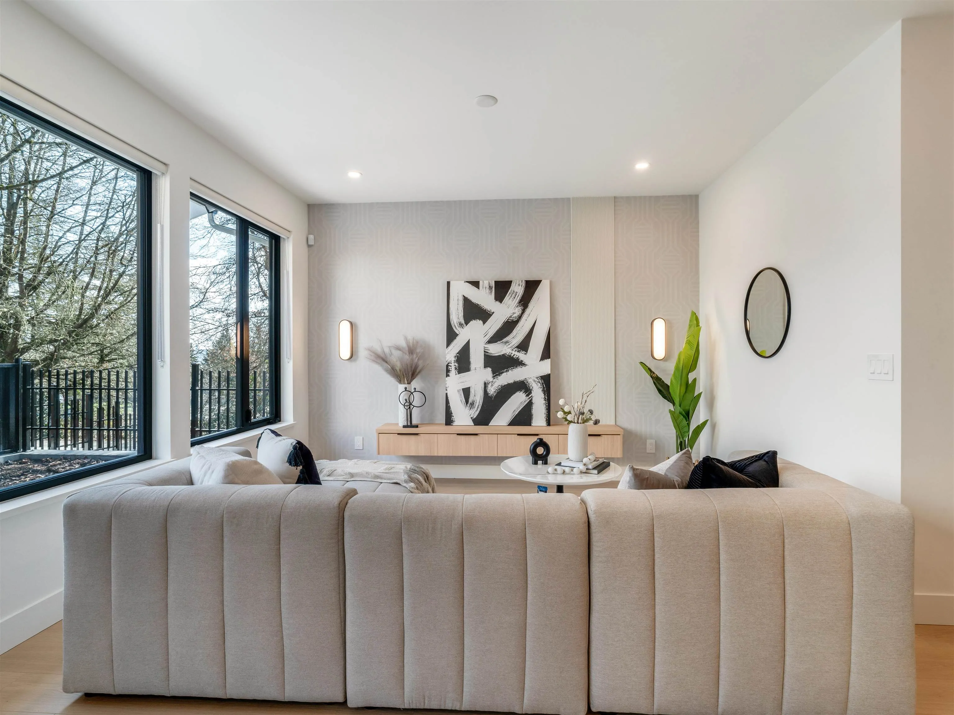 359 Laval Street #104