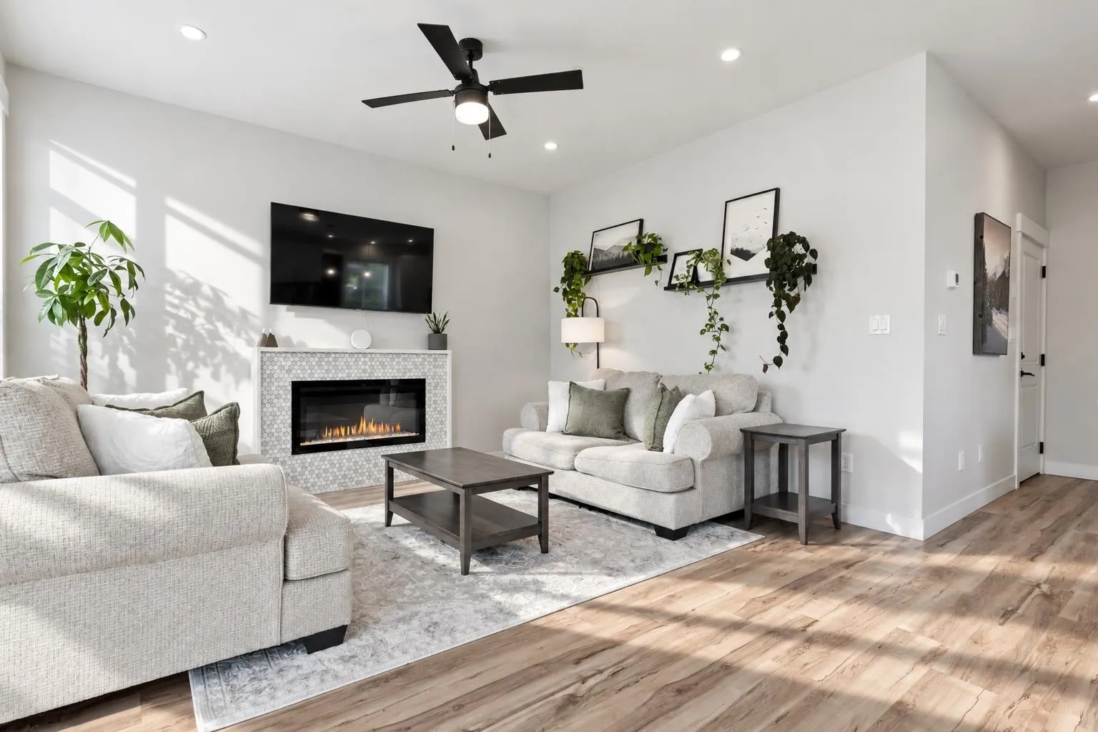 7140 Maitland Avenue #6
