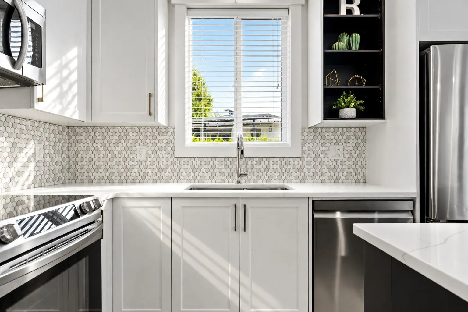7140 Maitland Avenue #6