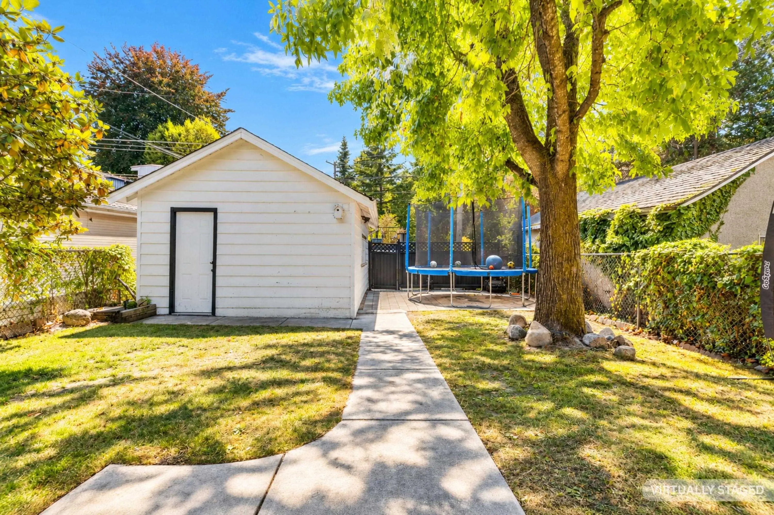 2218 E 11th Avenue