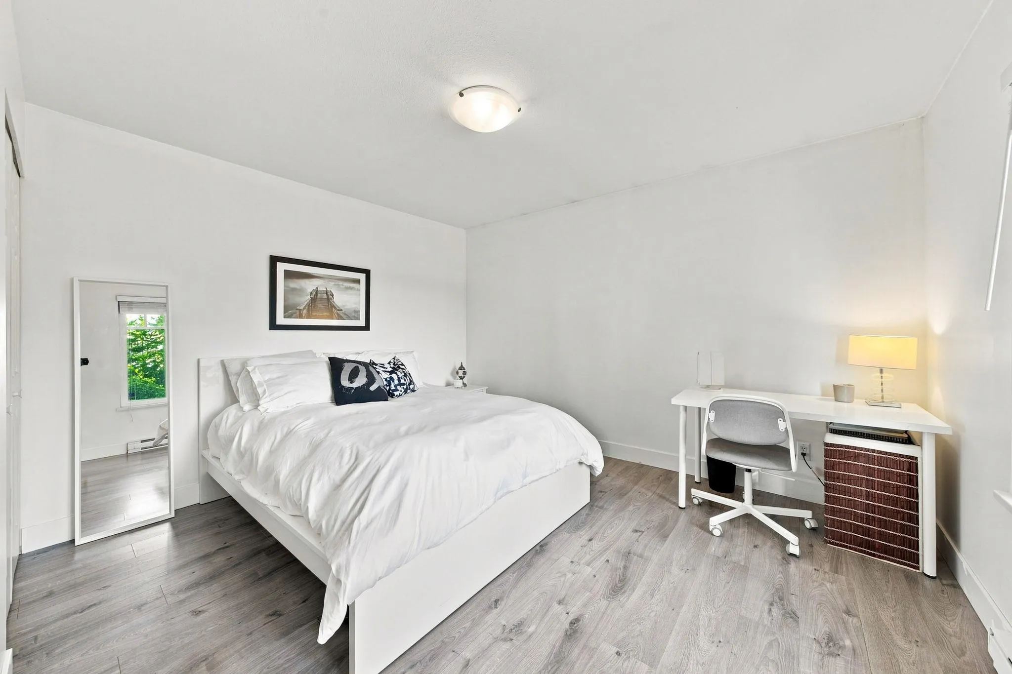 300 E 25th Street