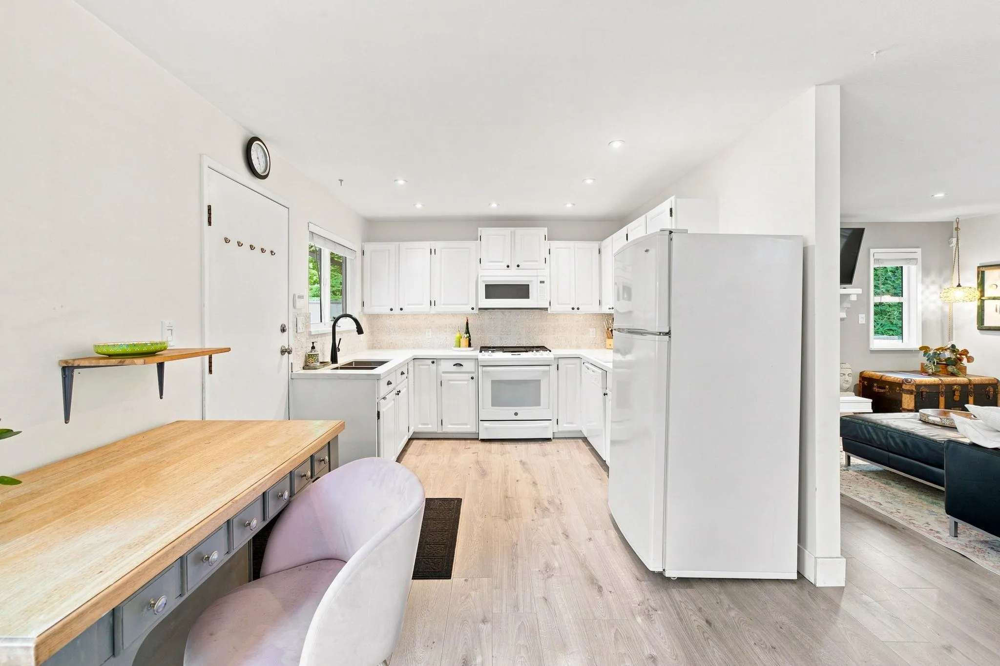 300 E 25th Street