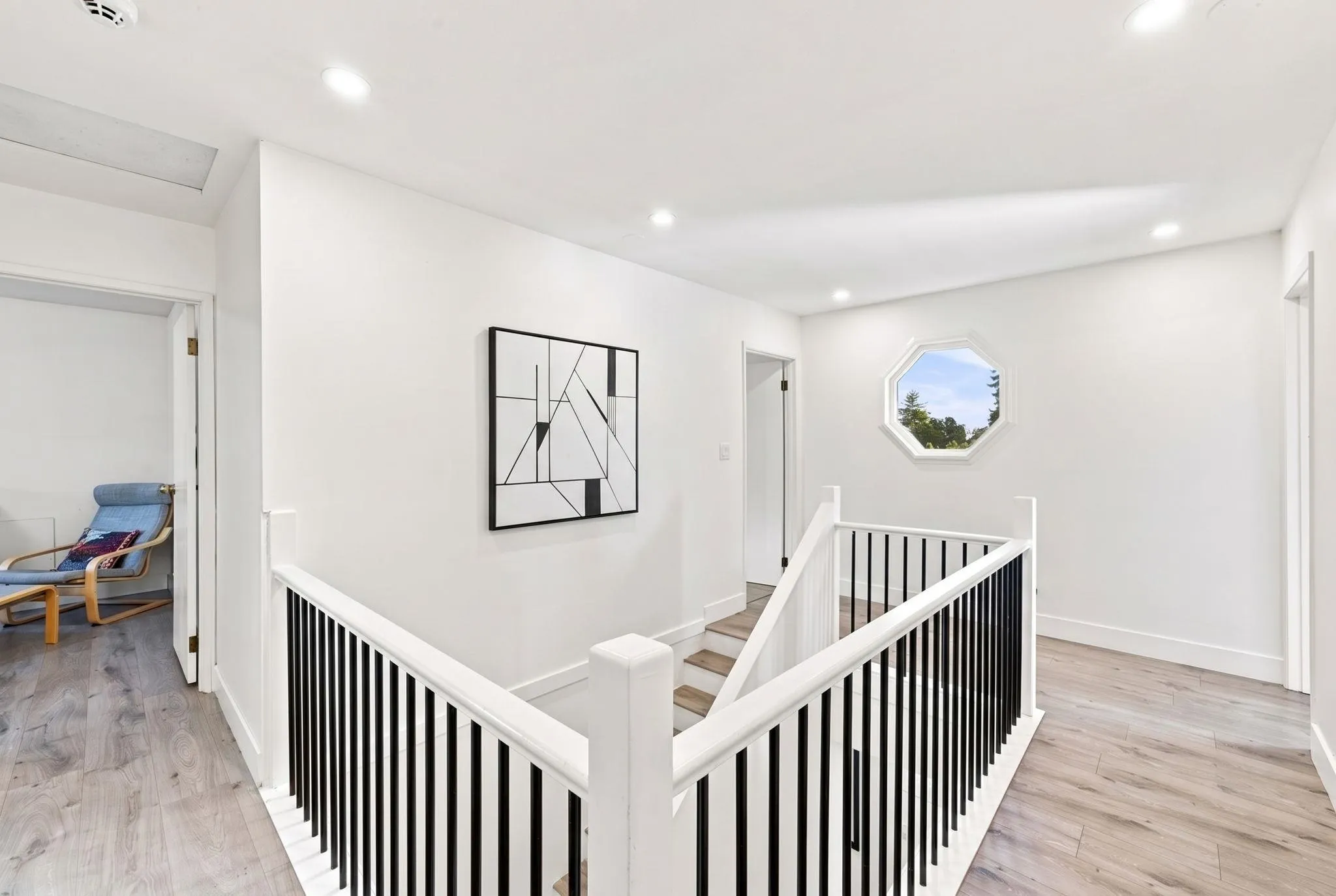 300 E 25th Street