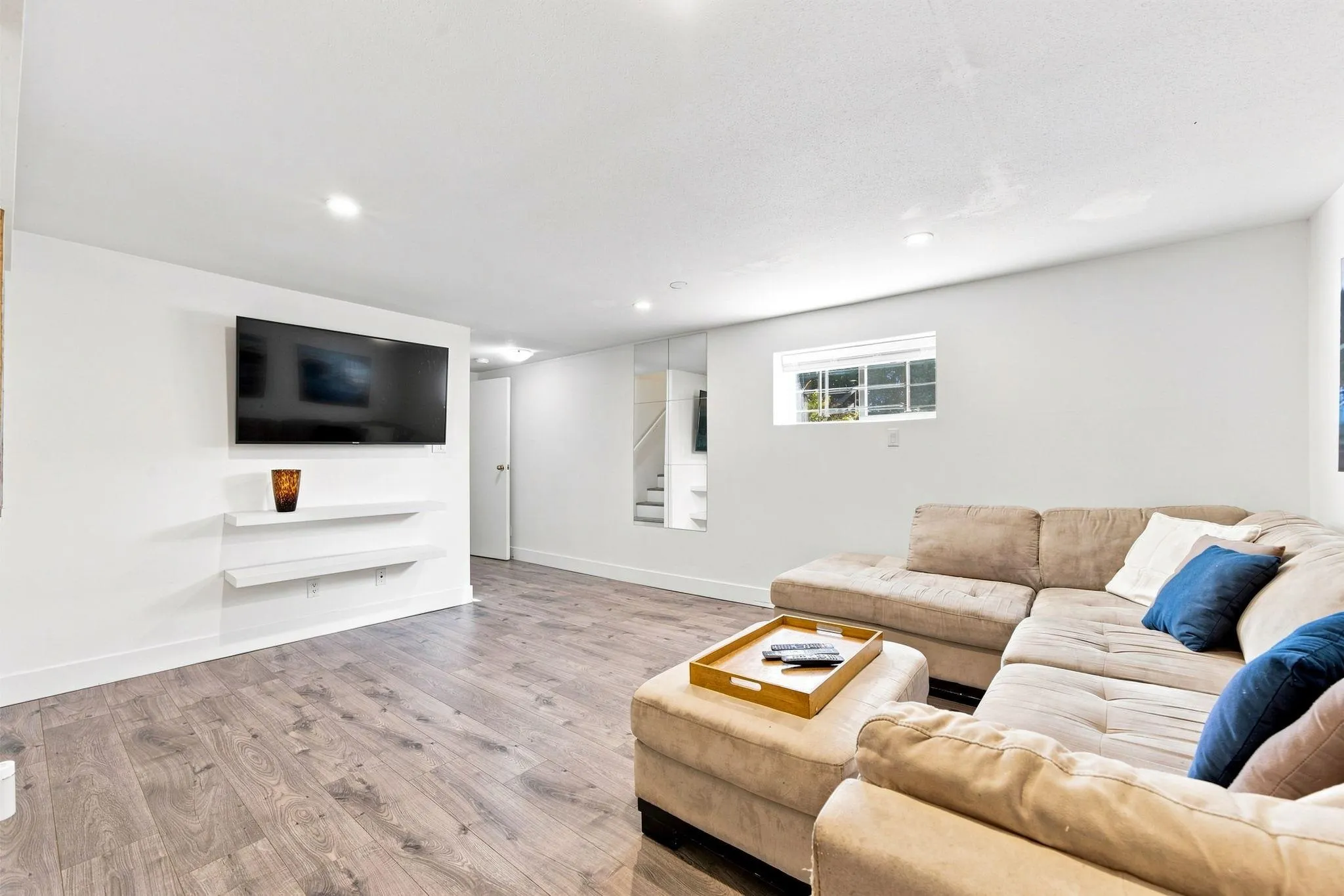 300 E 25th Street