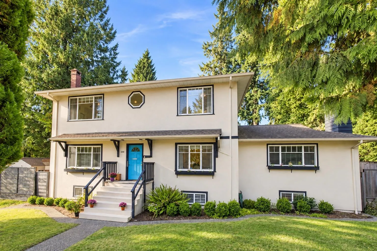 300 E 25th Street