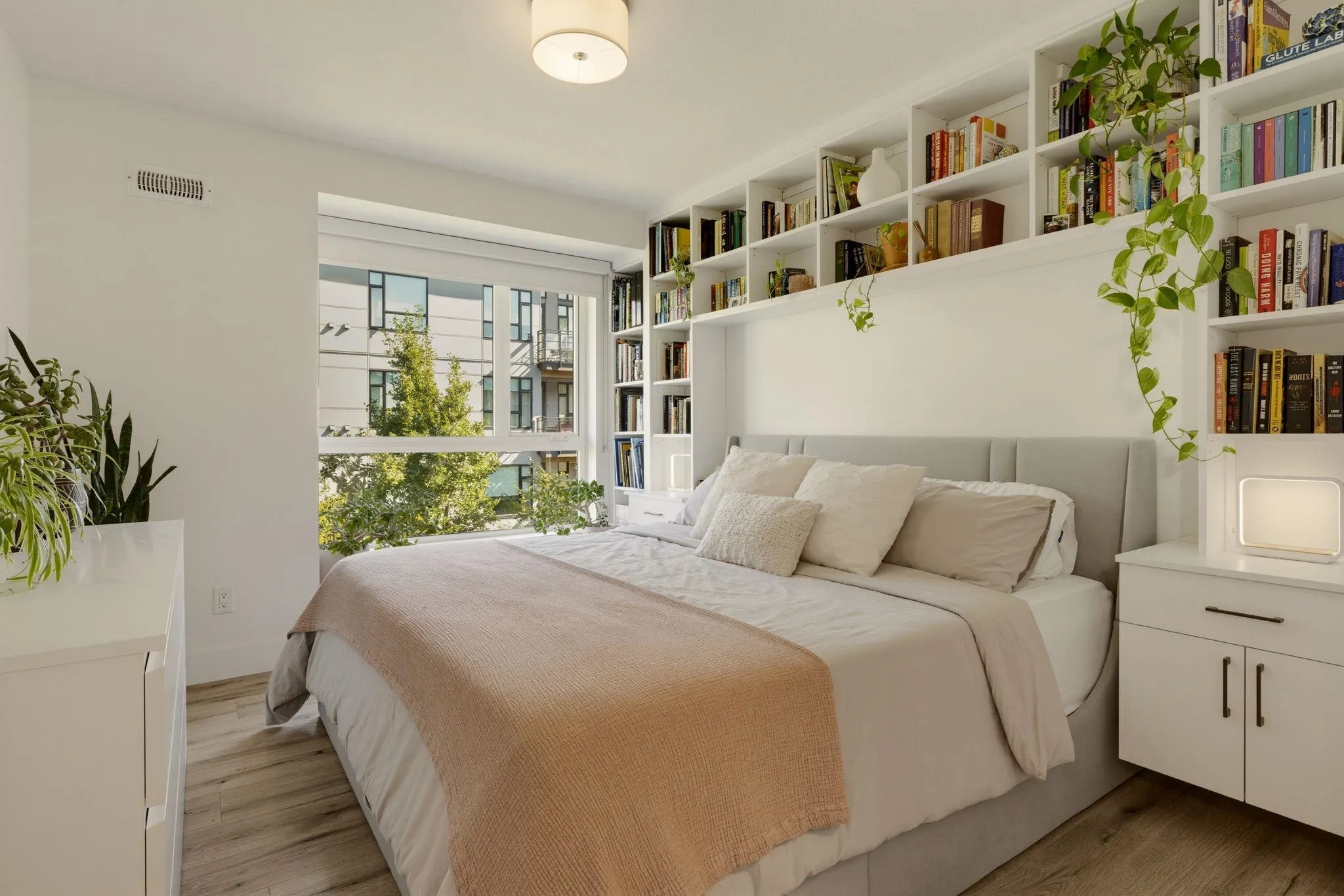 735 W 15th Street #234