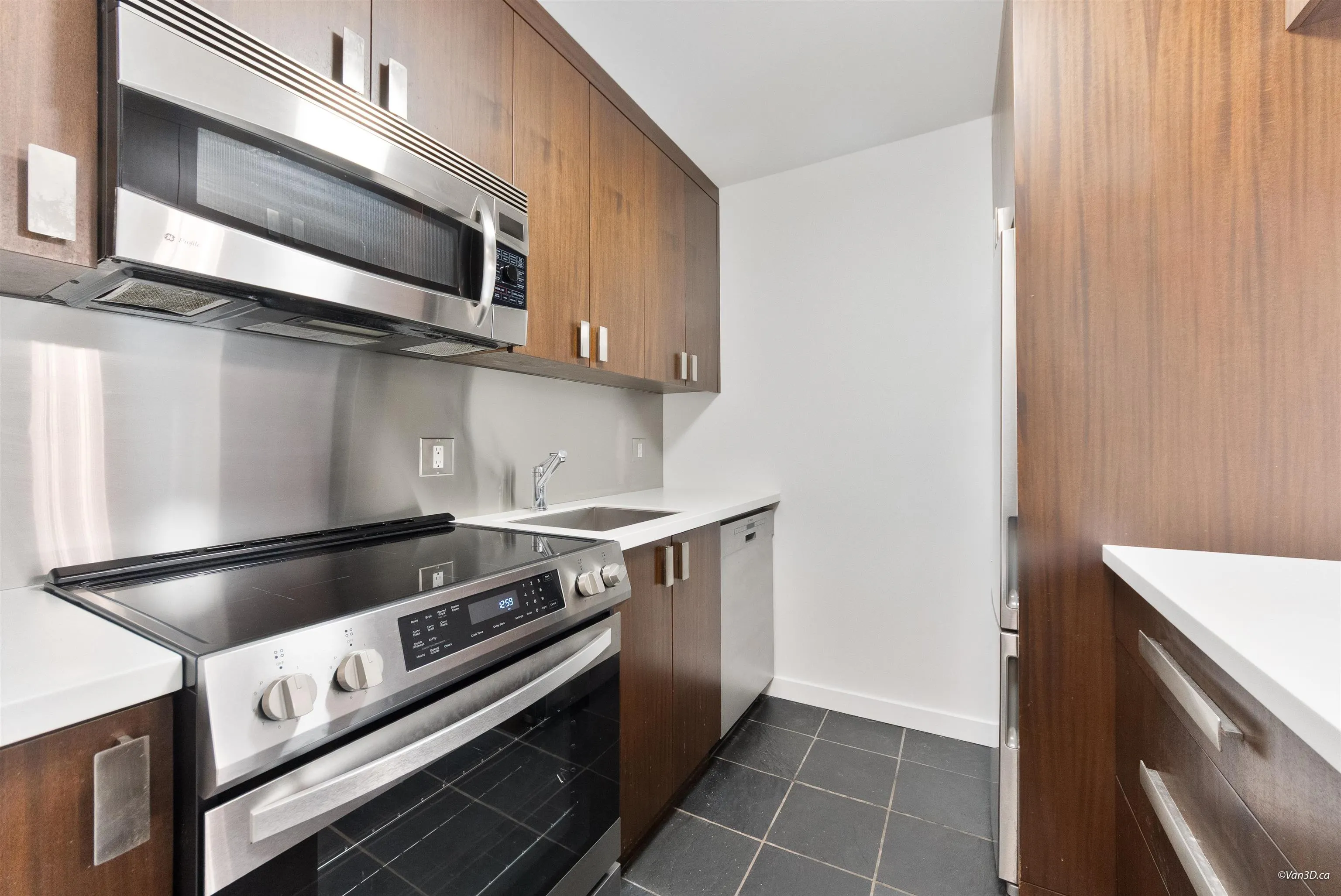 550 E 7th Avenue #207