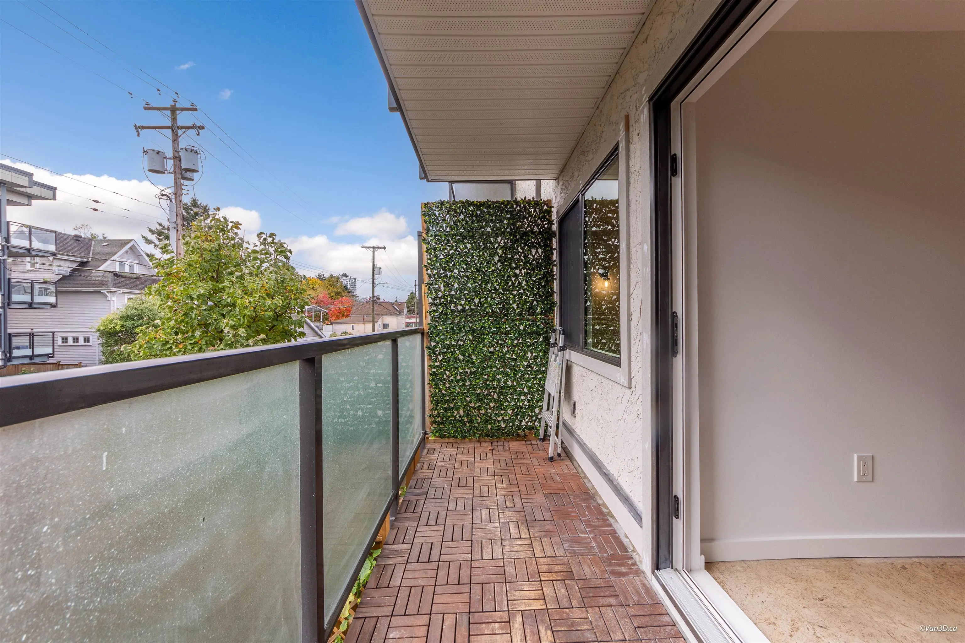 550 E 7th Avenue #207