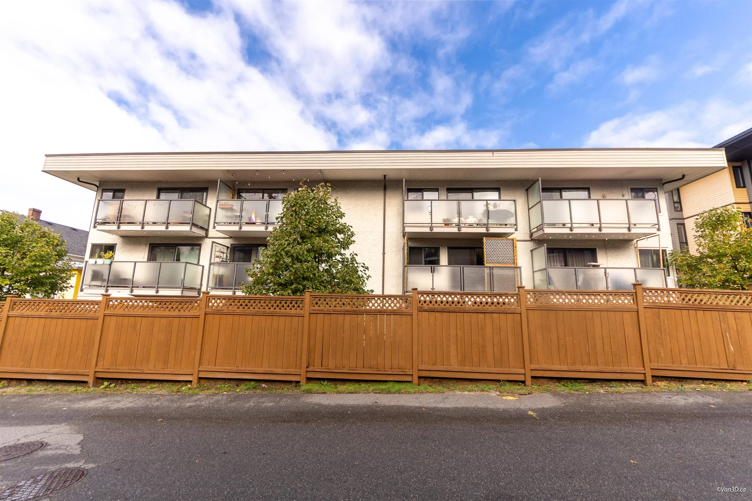 550 E 7th Avenue #207