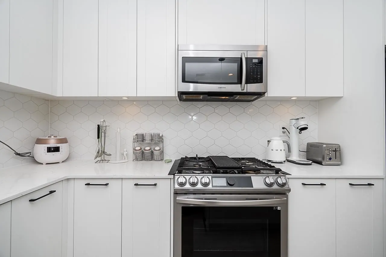 20052 83a Avenue #404