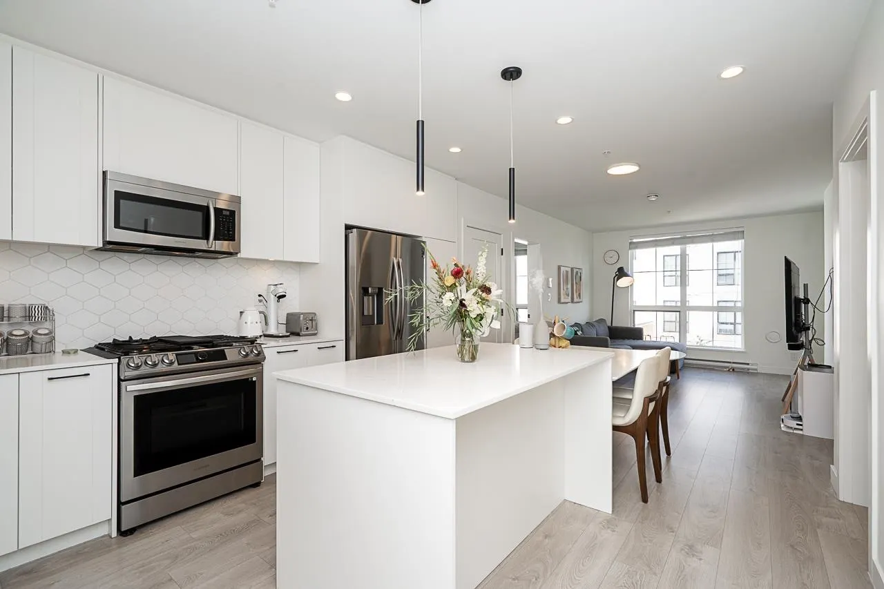 20052 83a Avenue #404