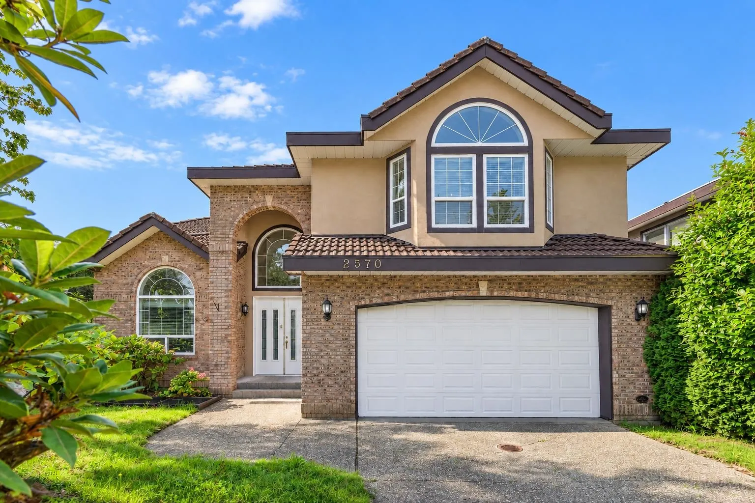 2570 Diamond Crescent