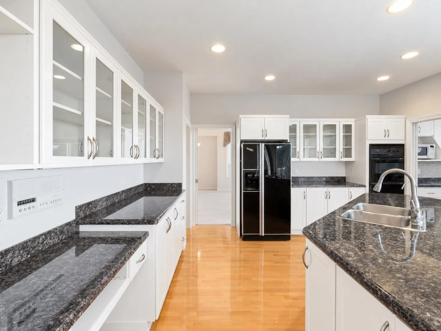 2570 Diamond Crescent