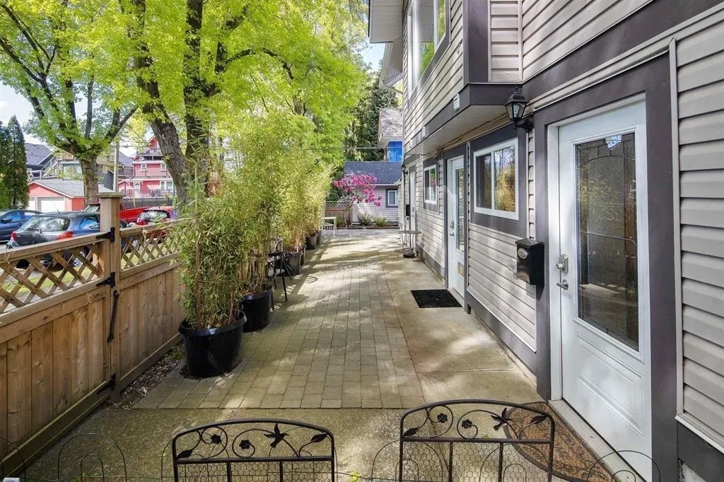 195 W 12 Avenue