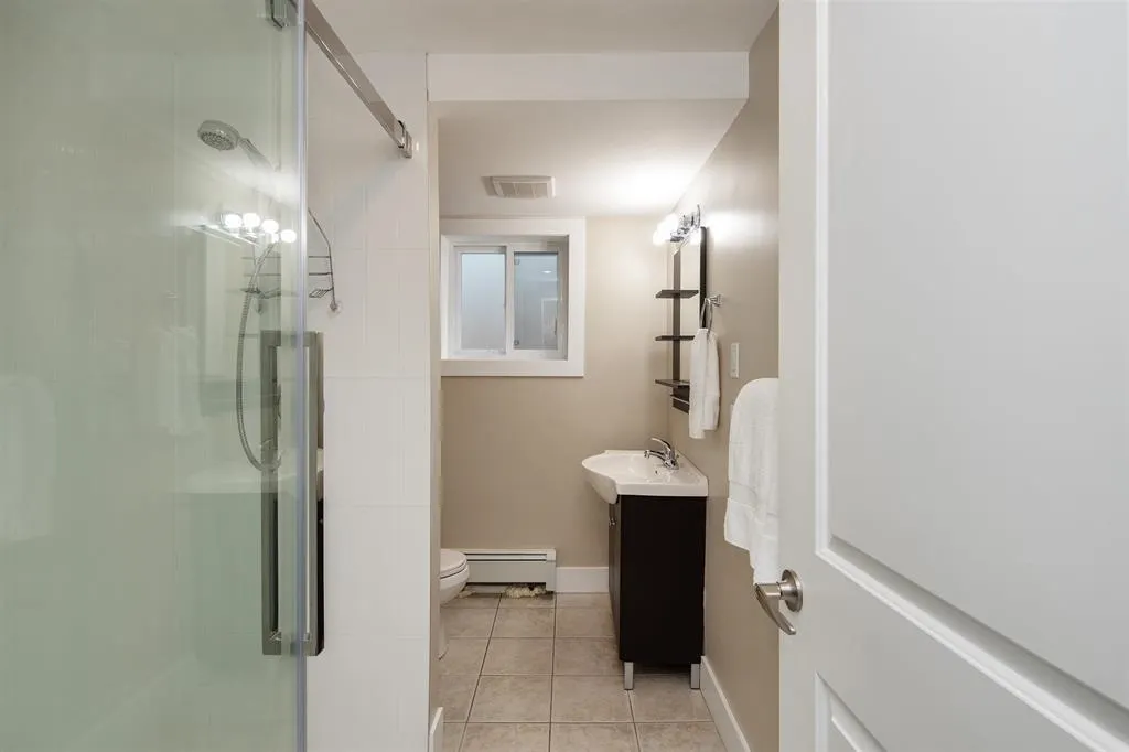 195 W 12 Avenue