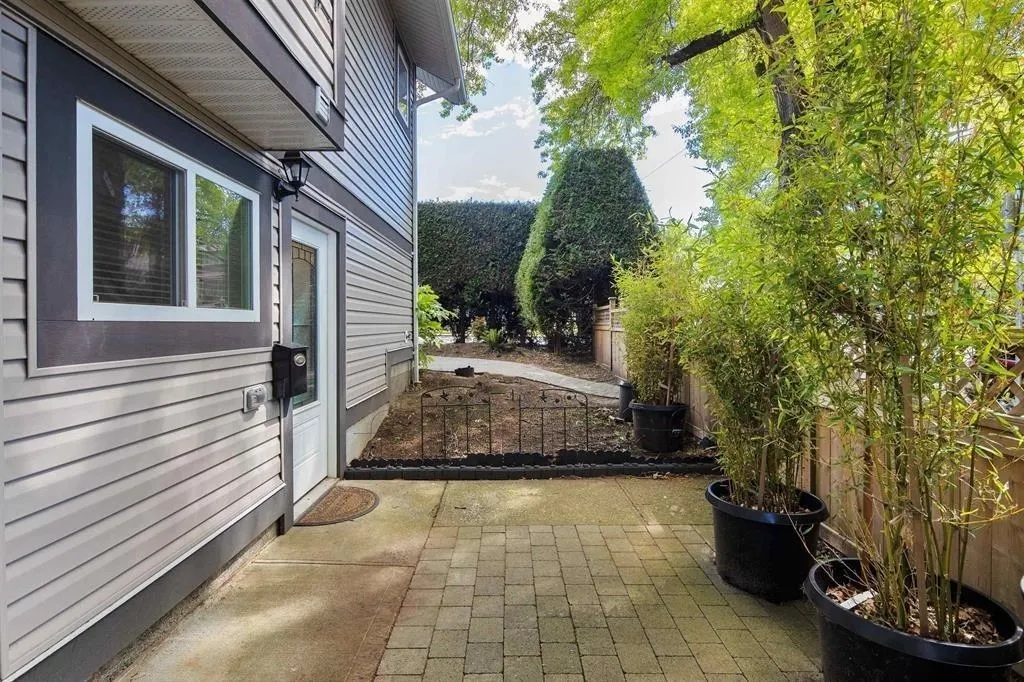 195 W 12 Avenue