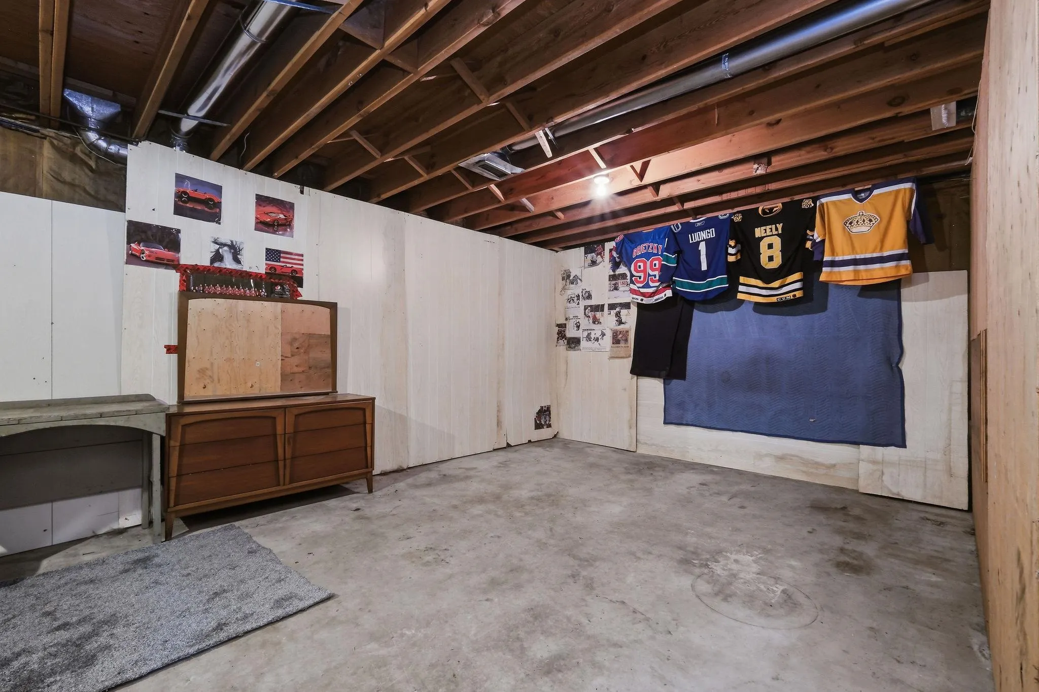 8285 Burnlake Drive