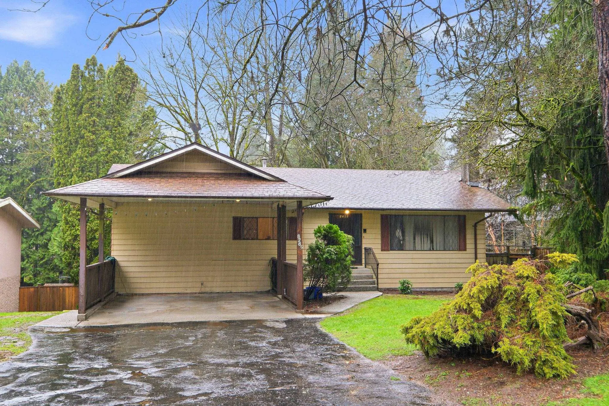 8285 Burnlake Drive