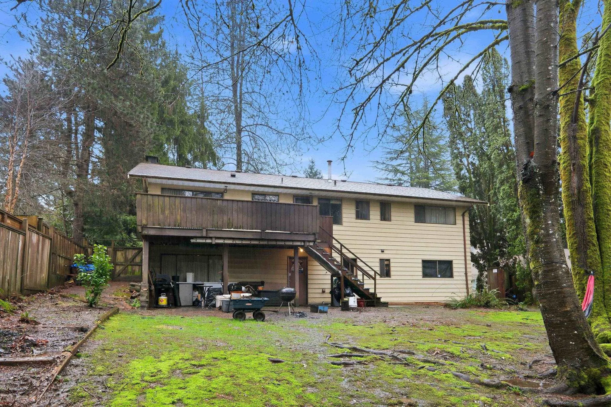 8285 Burnlake Drive