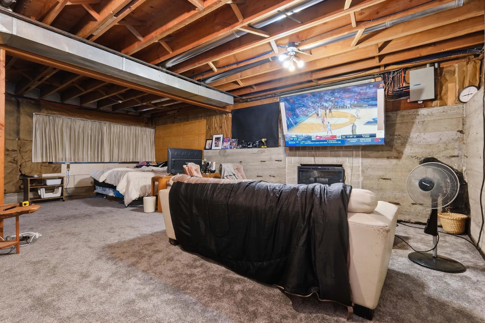 8285 Burnlake Drive