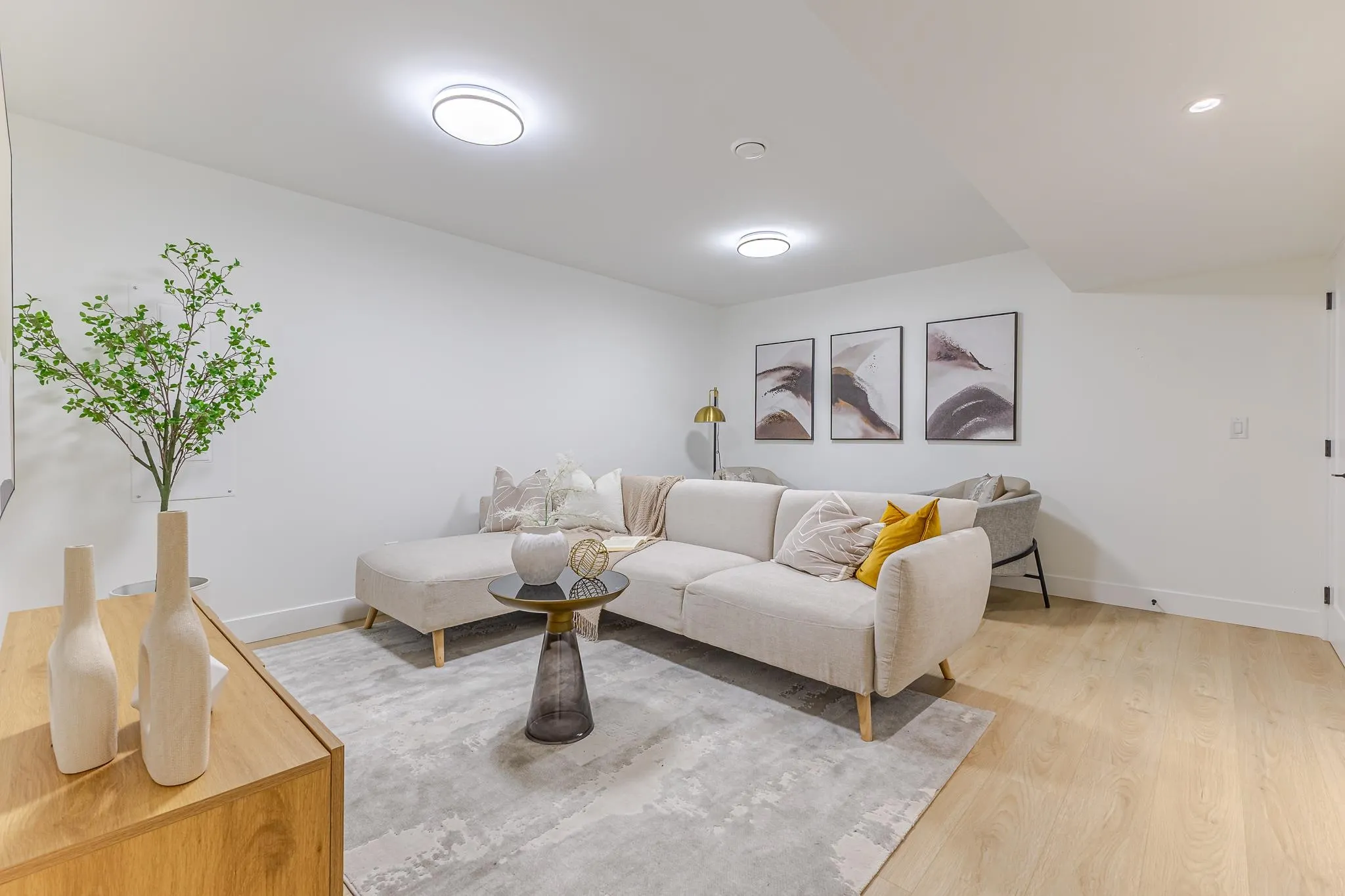 957 Edgar Avenue #101