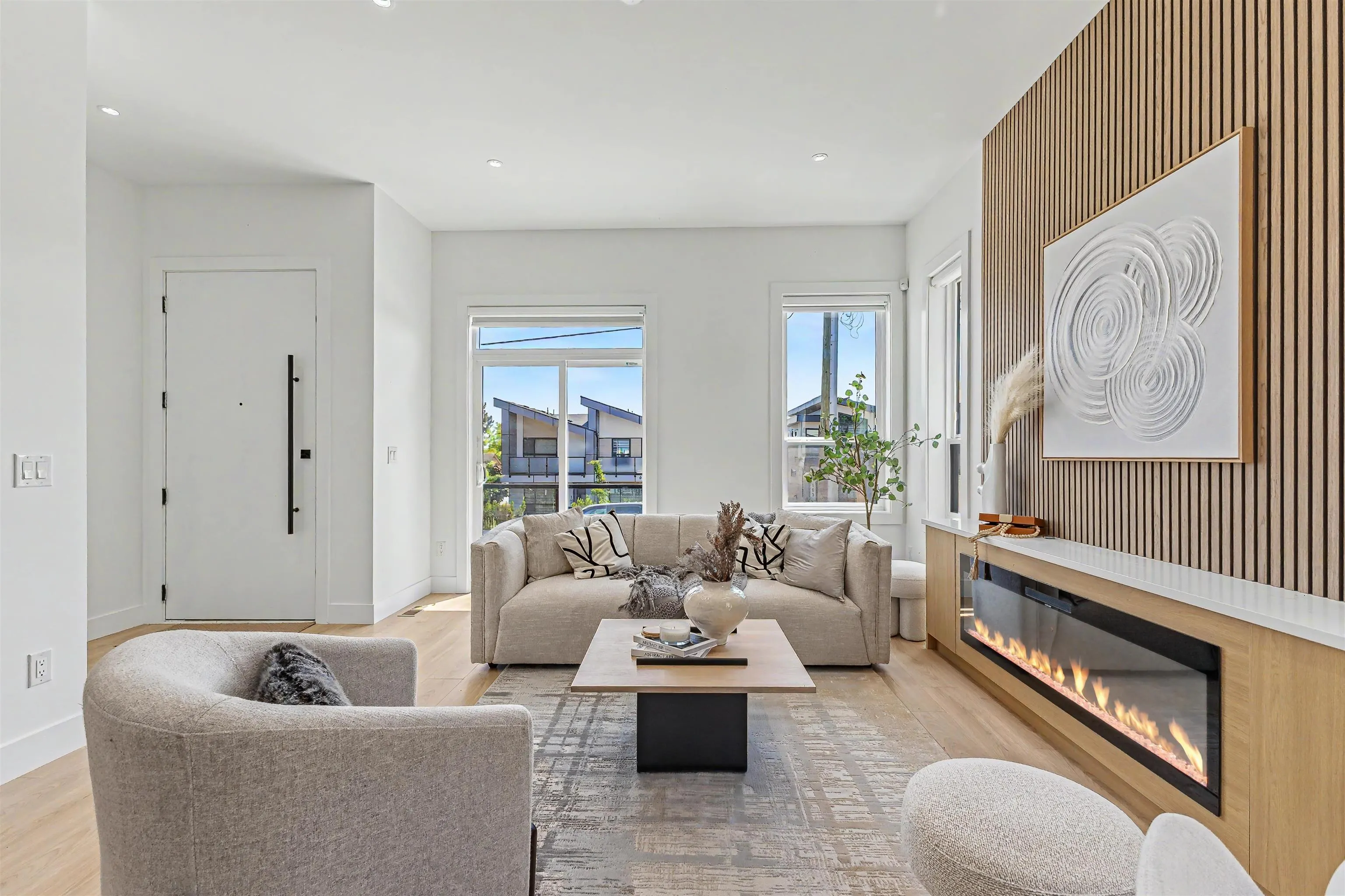 957 Edgar Avenue #101