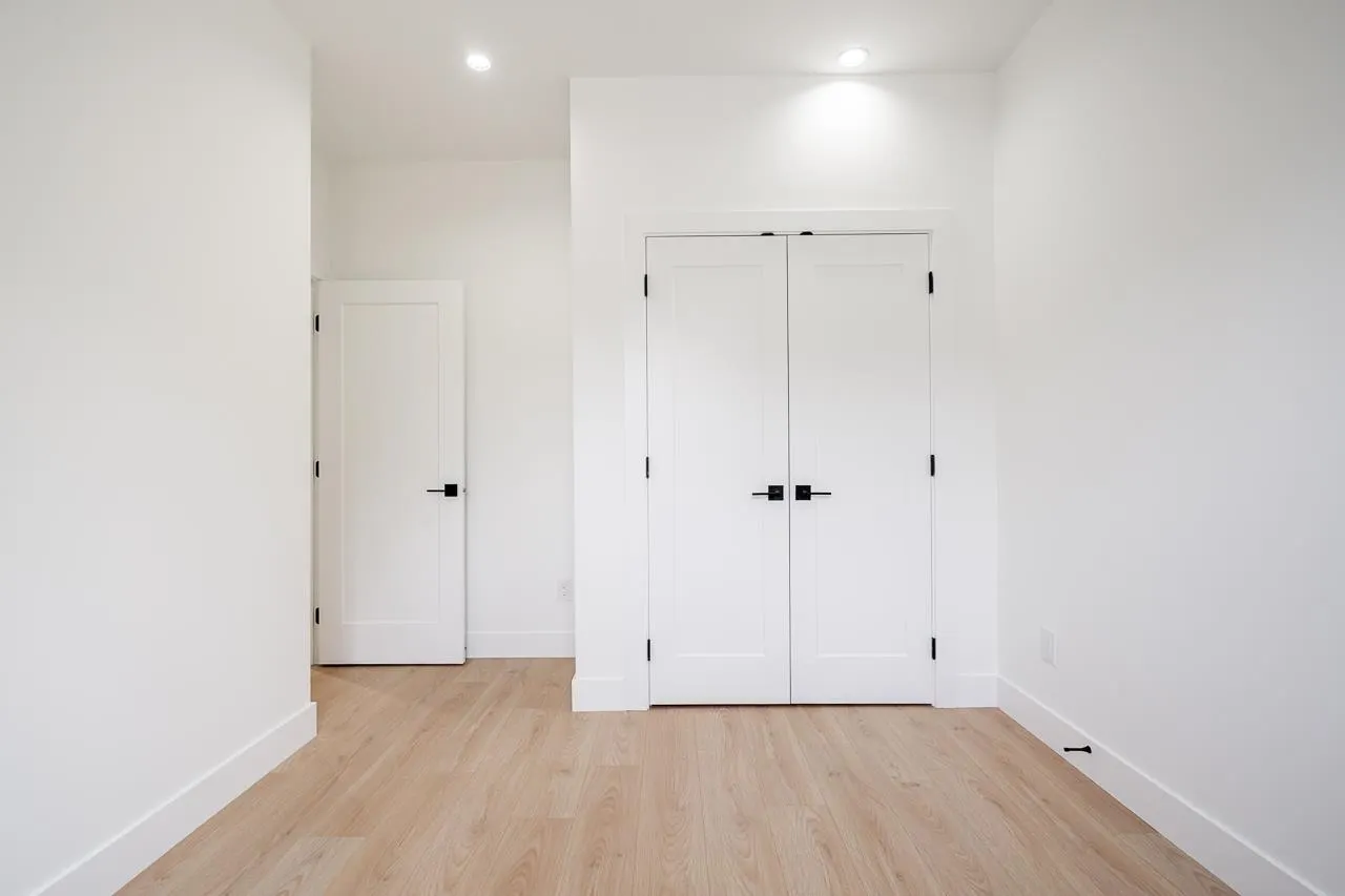957 Edgar Avenue #101