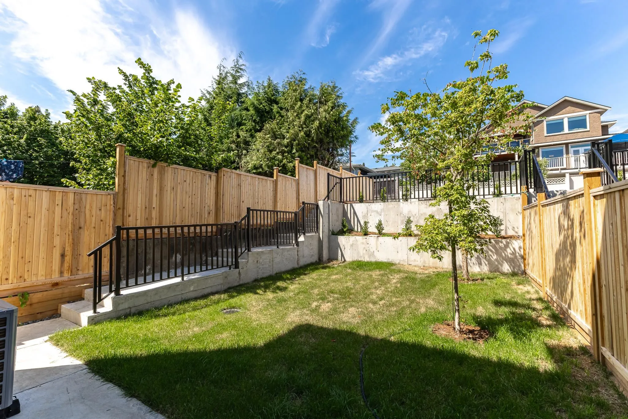 957 Edgar Avenue #101