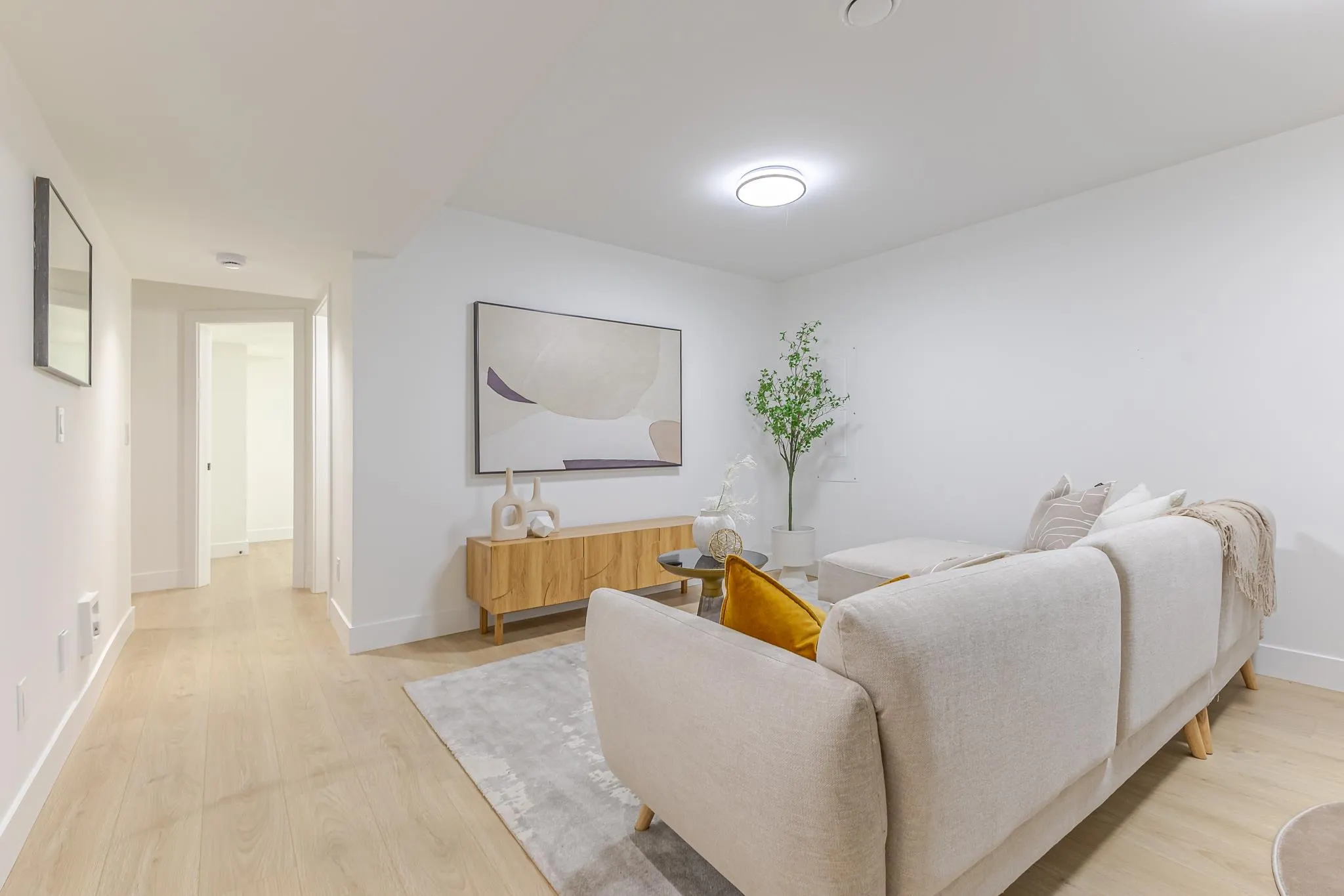 957 Edgar Avenue #101