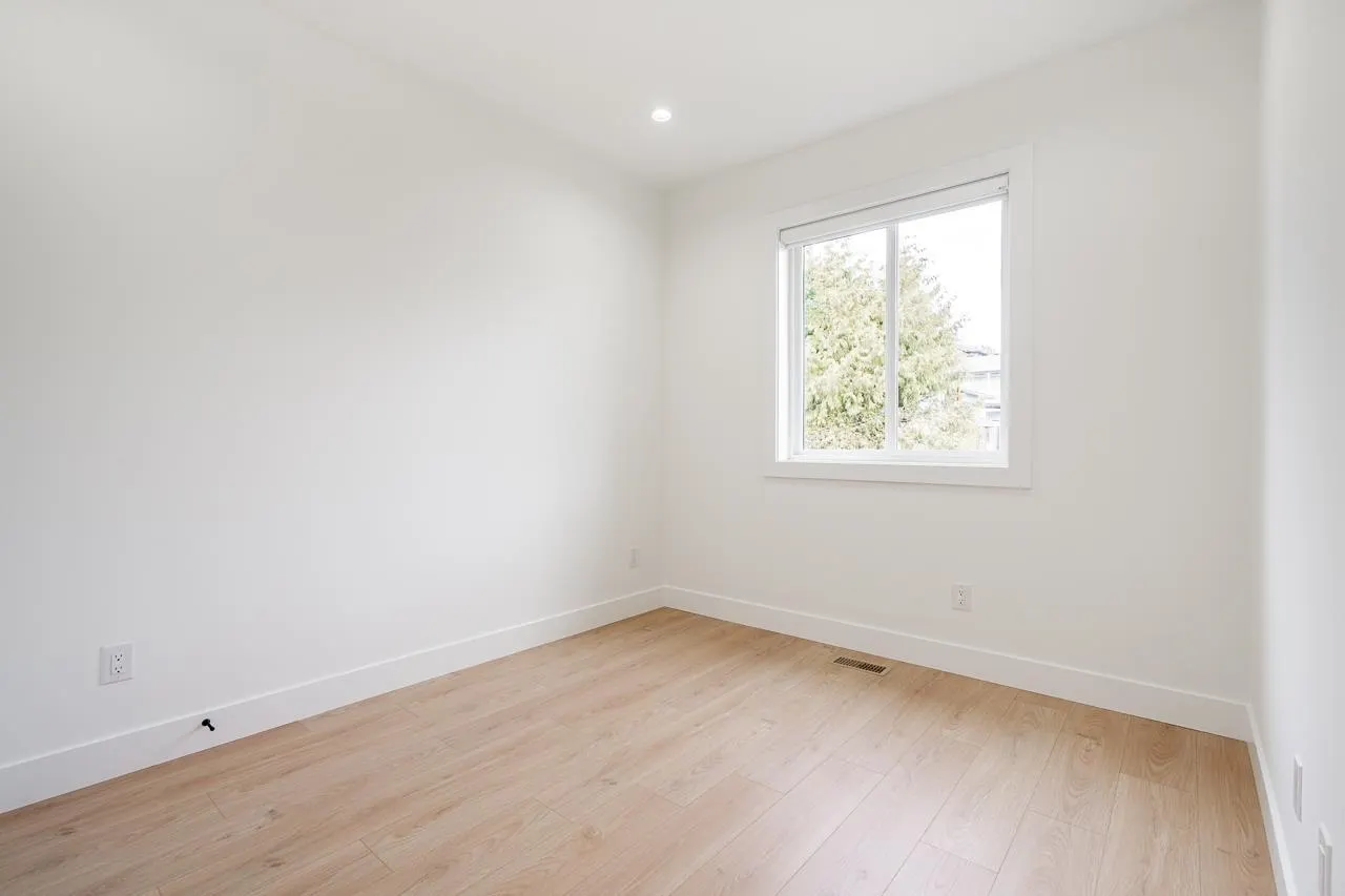 957 Edgar Avenue #101