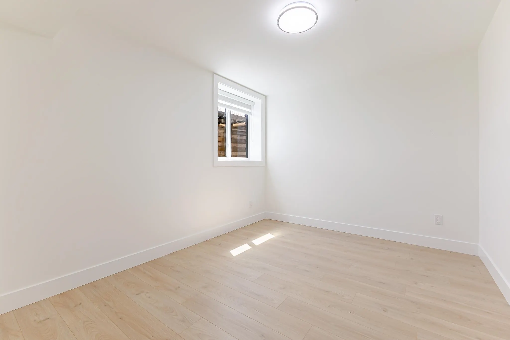 957 Edgar Avenue #101