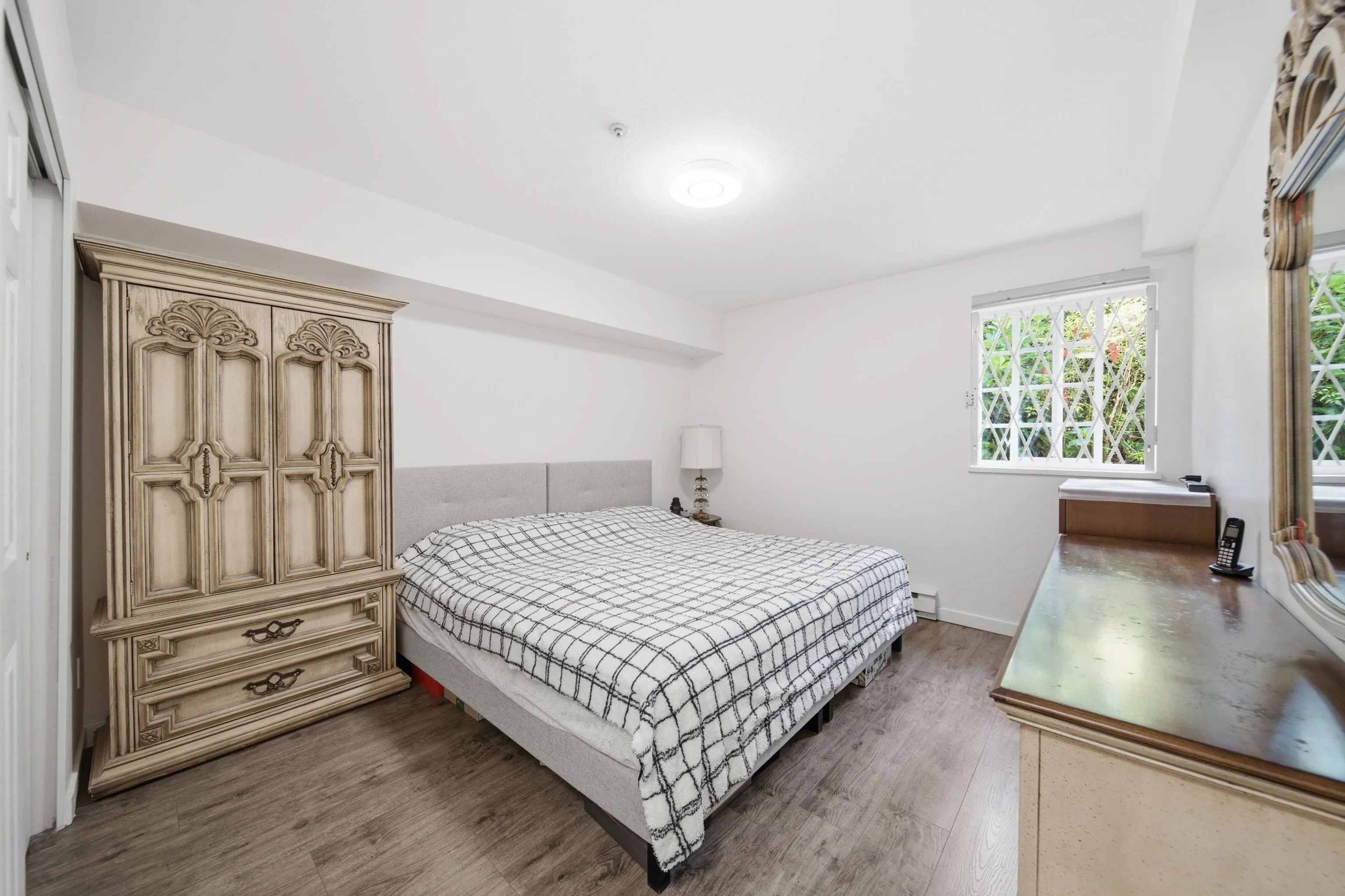 5788 Vine Street #107