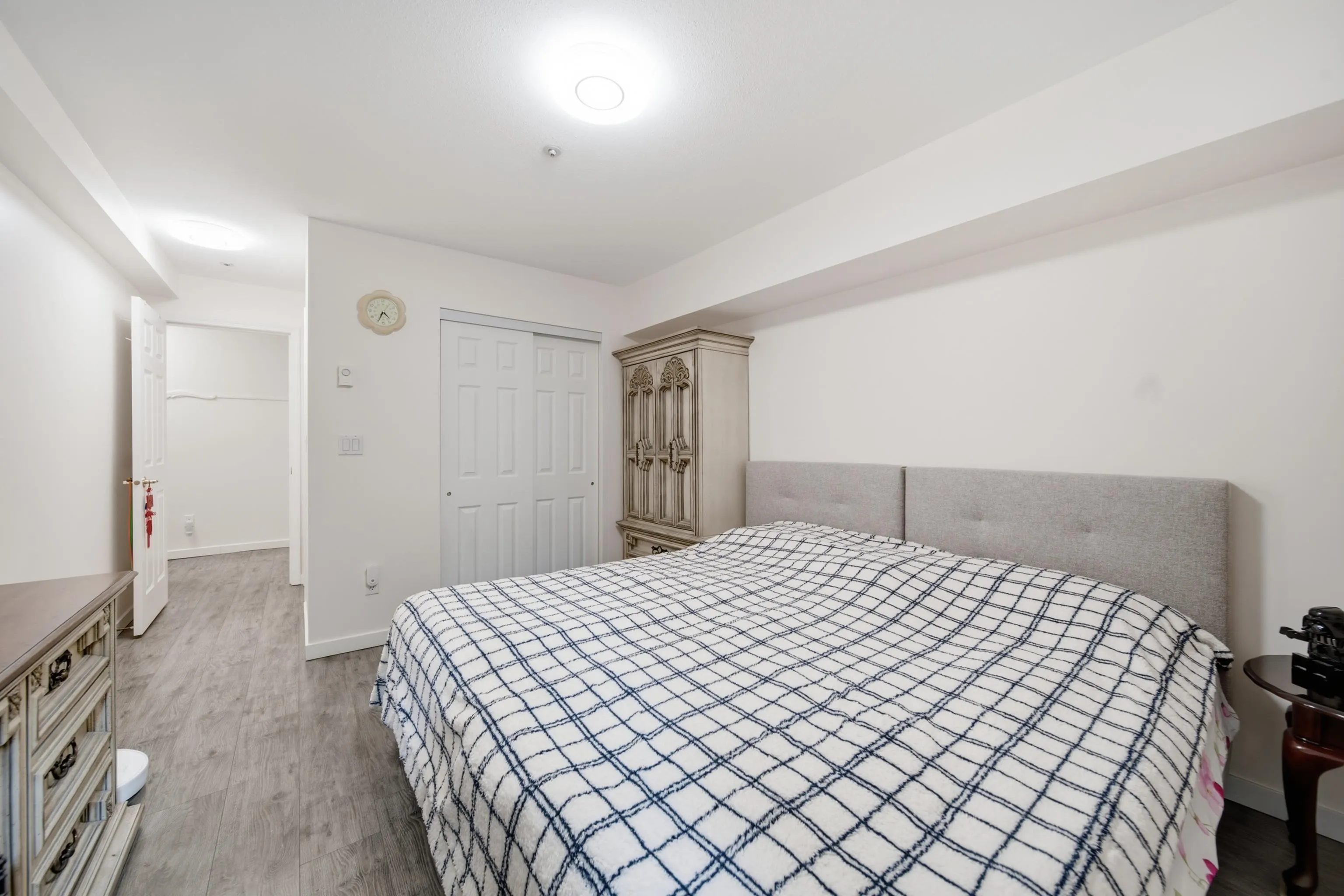 5788 Vine Street #107