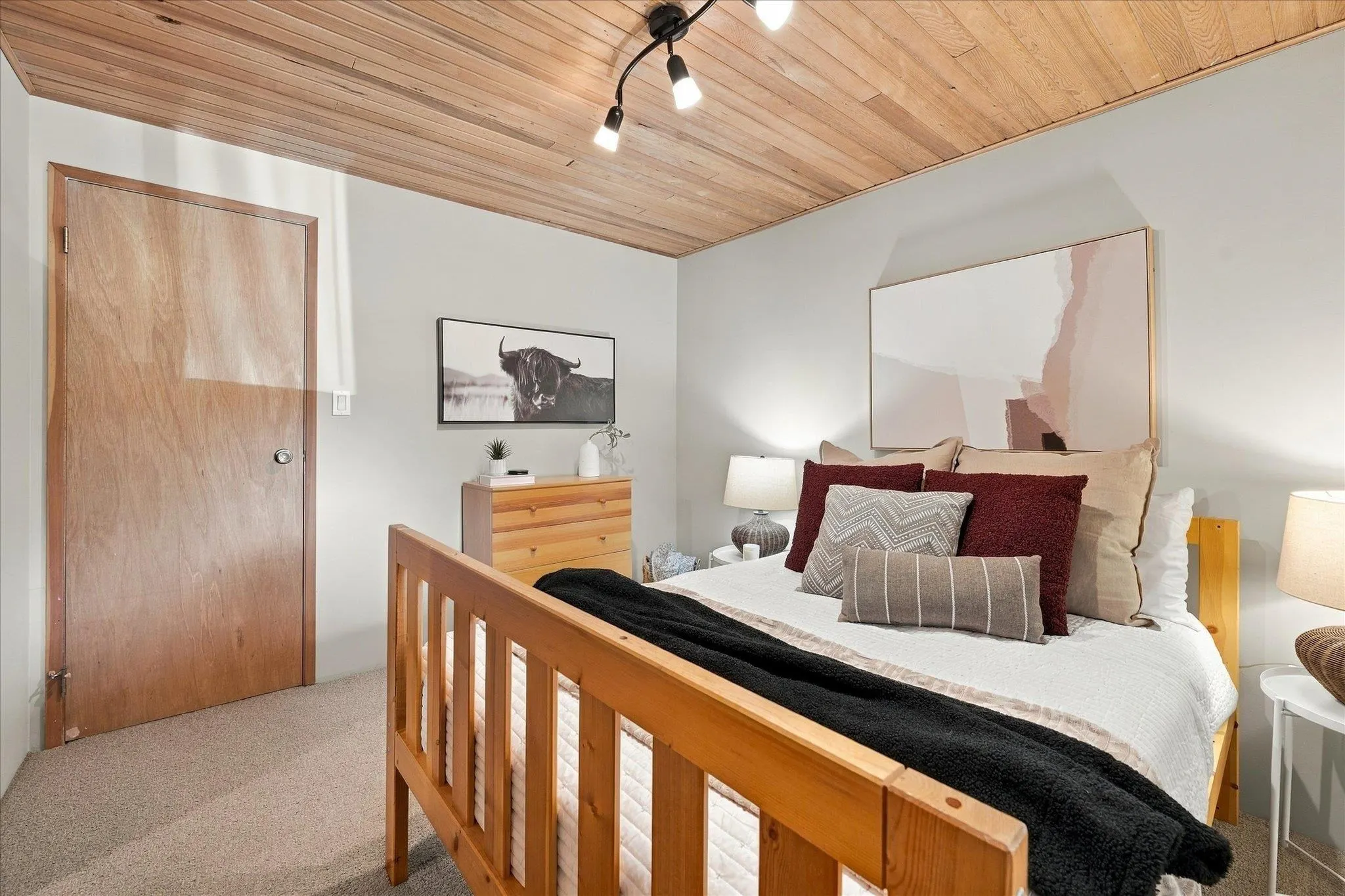 9282 Emerald Drive