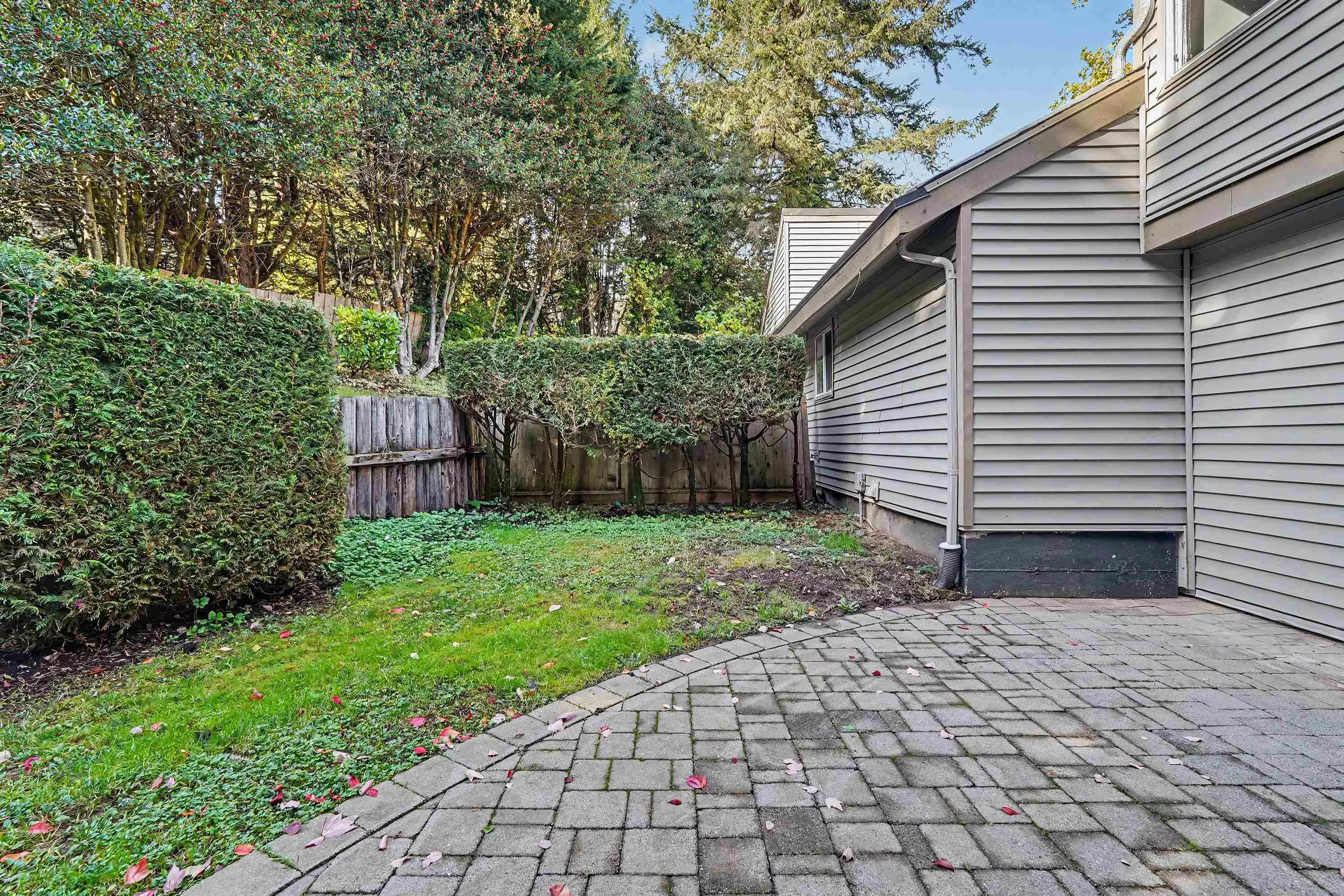 6279 W Greenside Drive