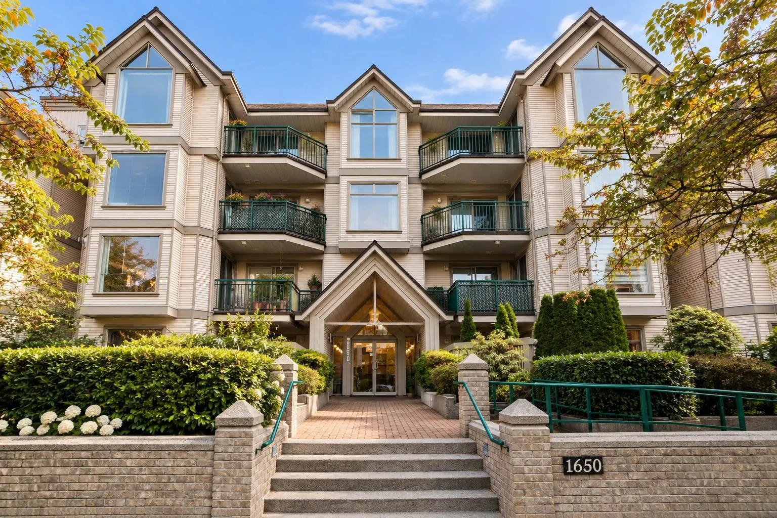 1650 Grant Avenue #304