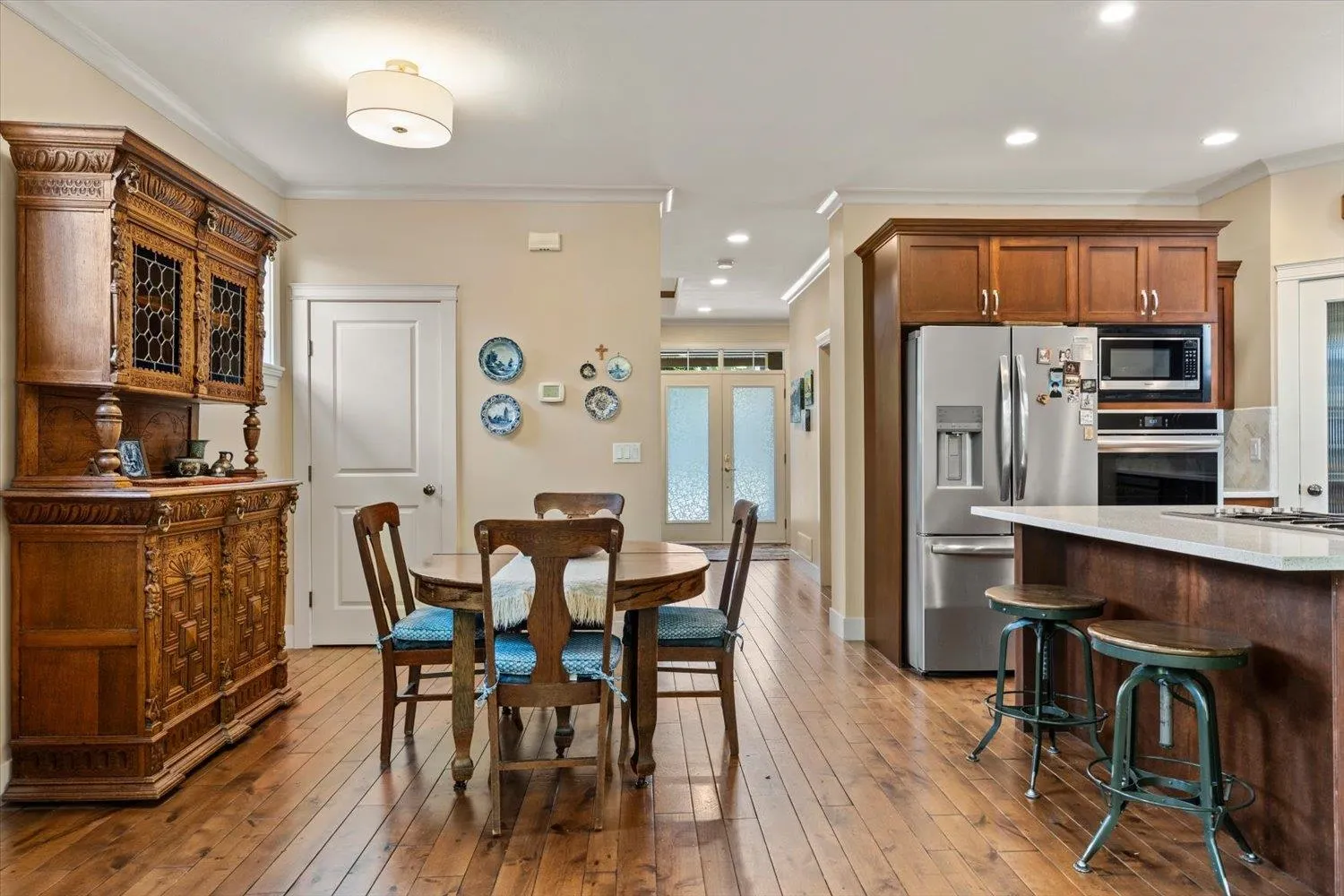 5801 Shawnigan Drive