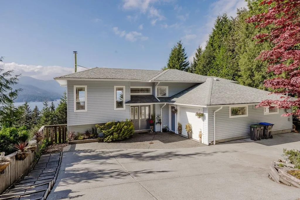 5872 Deerhorn Drive